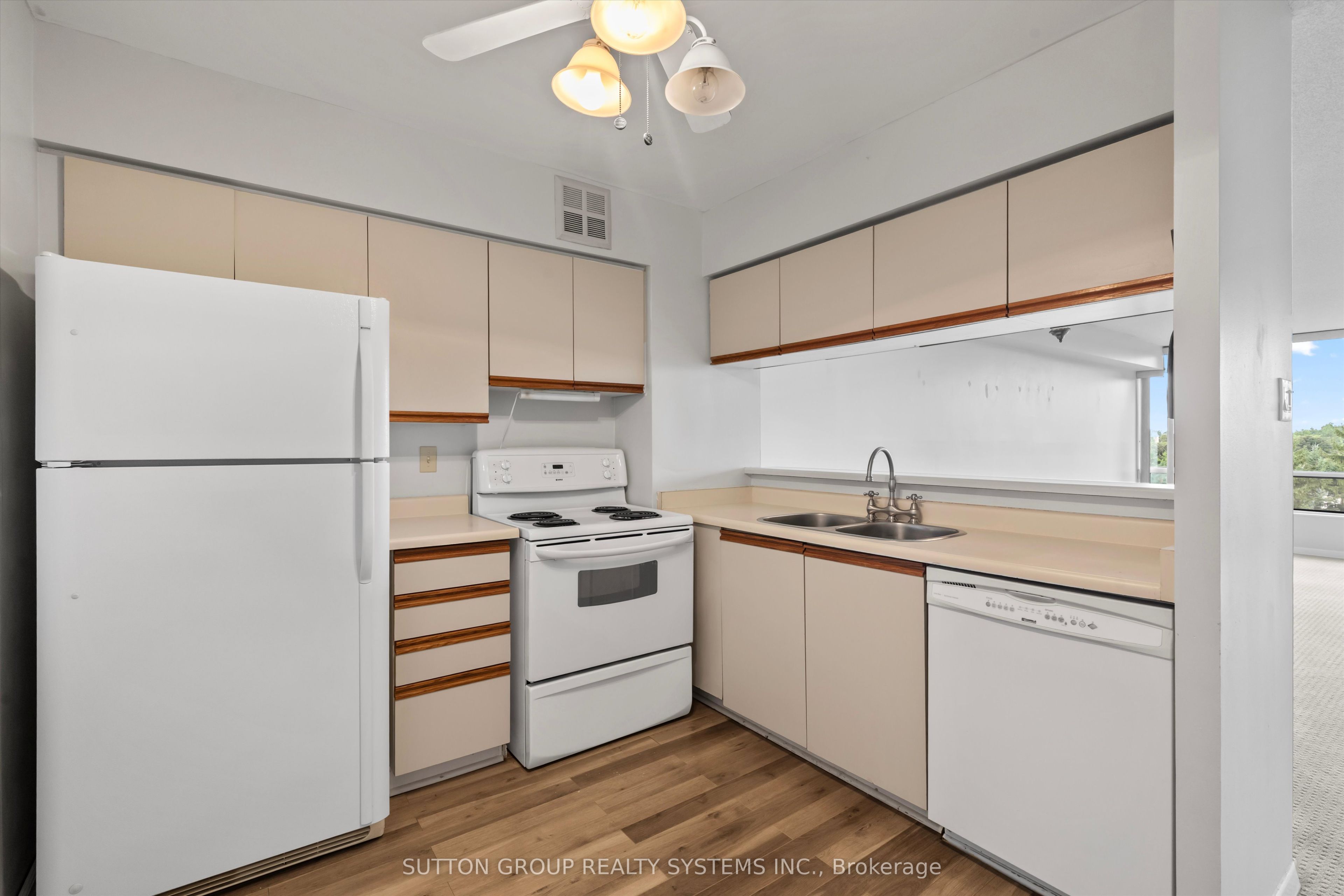 26 Hanover Road 609, Brampton, ON L6S 4T2 photo 3