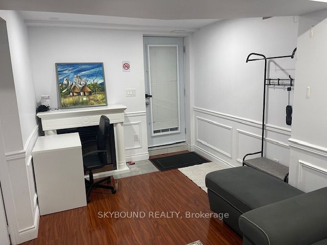 18 Fenflower Court BSMT, Brampton, ON L7A 1H3 photo 3