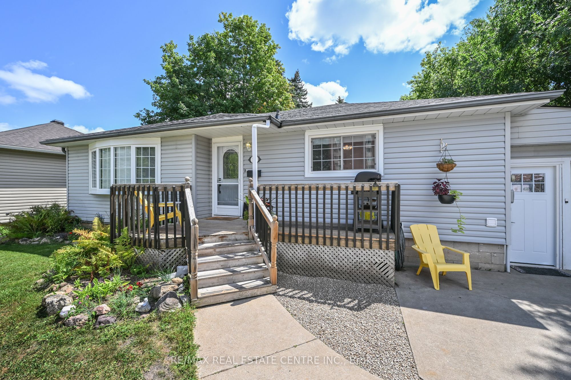 110 John Street, Halton Hills, ON L7G 4T5 photo 2