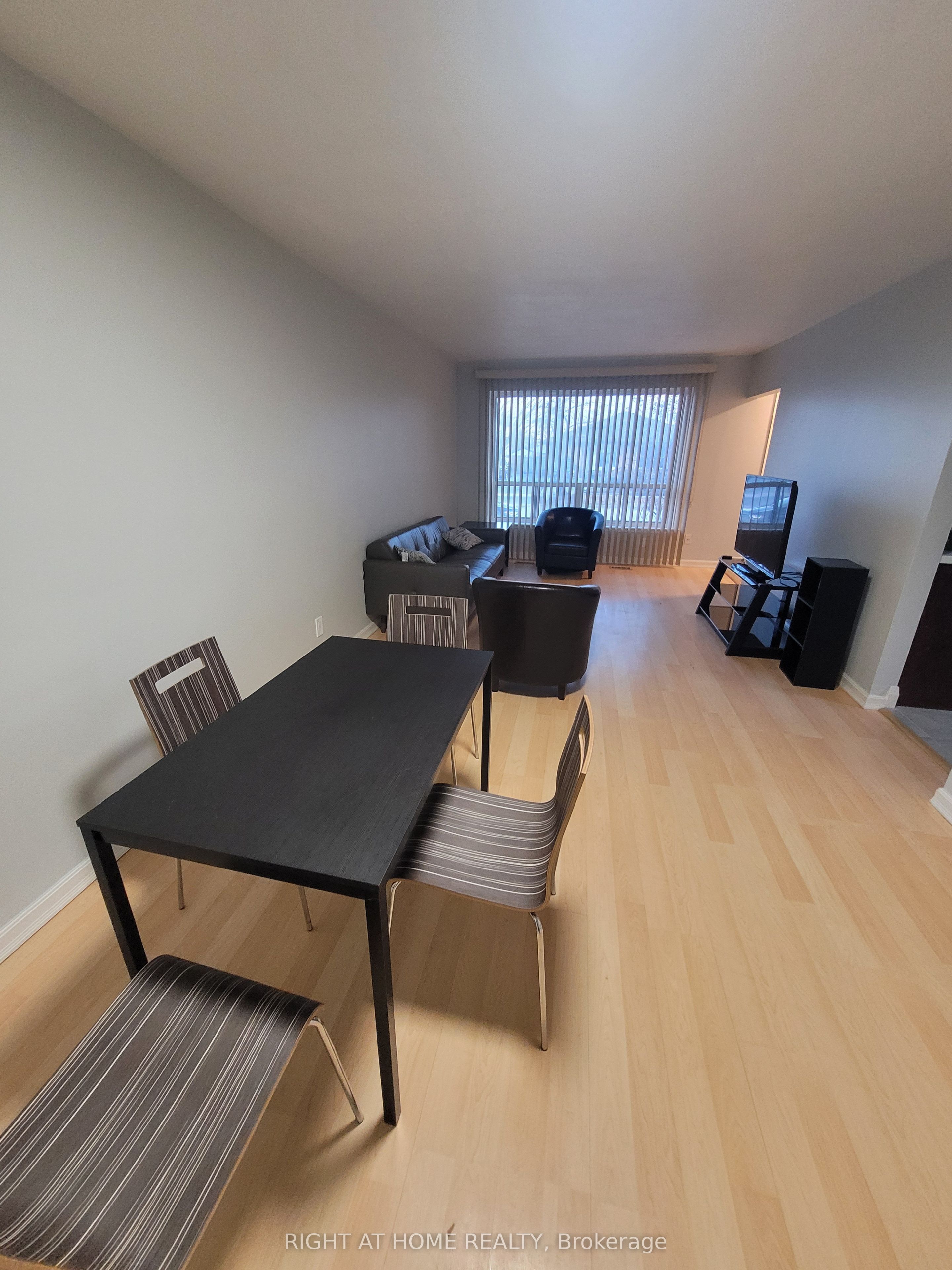 2415 Padstow Crescent, Mississauga, ON L5J 2G2 photo 5