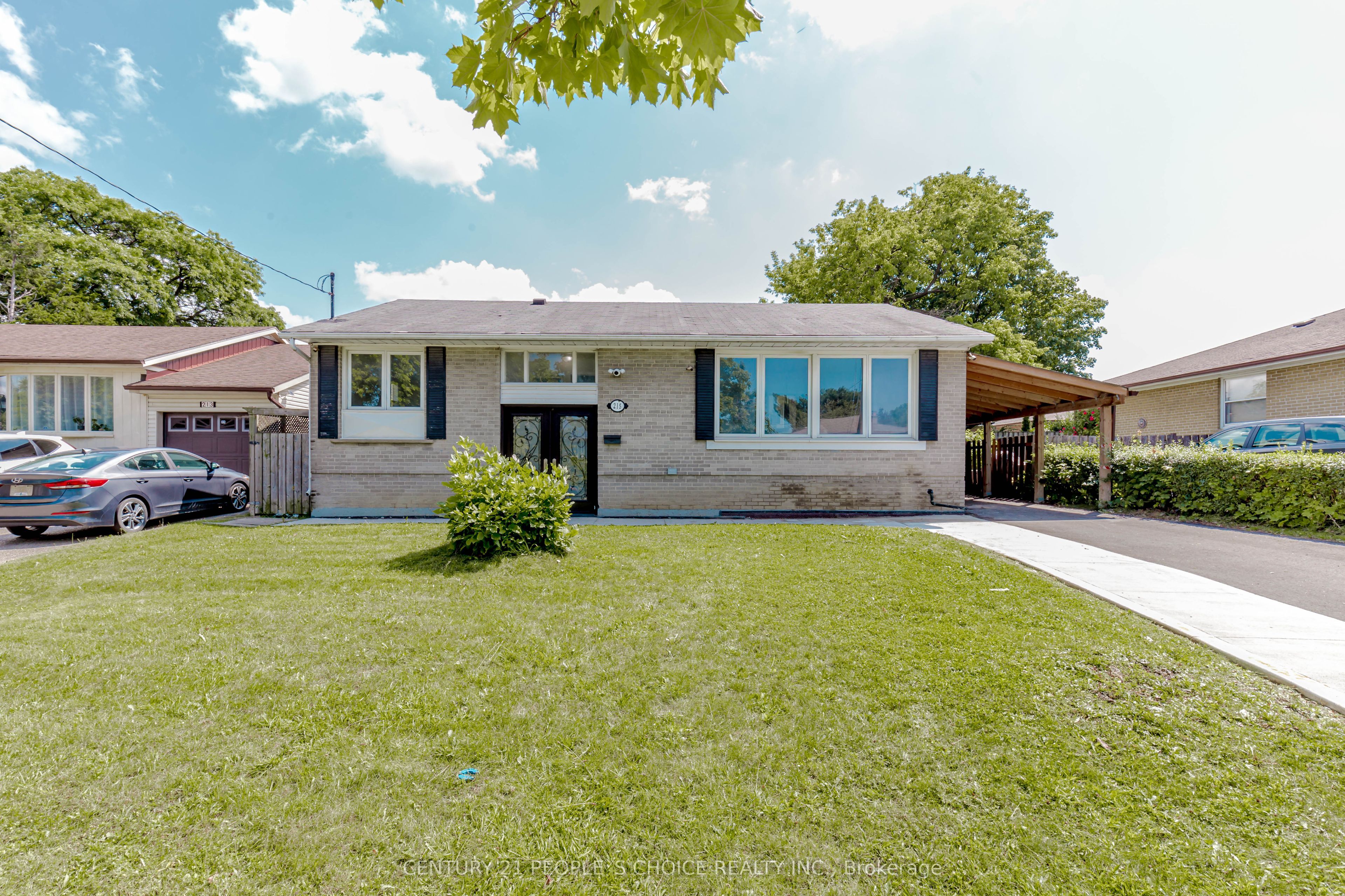 215 Jeffcoat Drive, Toronto, ON M9W 3E2 photo 2