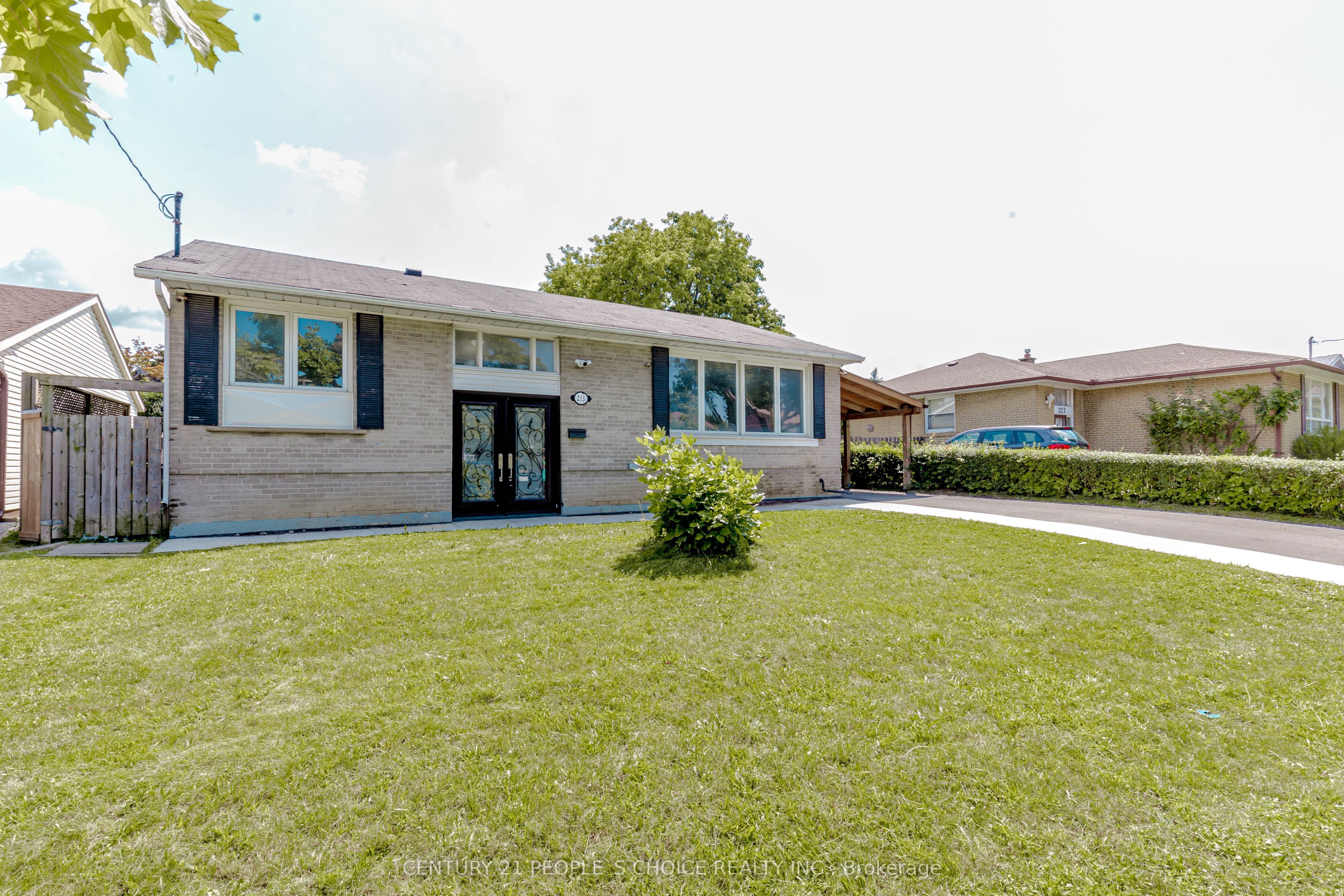 215 Jeffcoat Drive, Toronto, ON M9W 3E2 photo 3