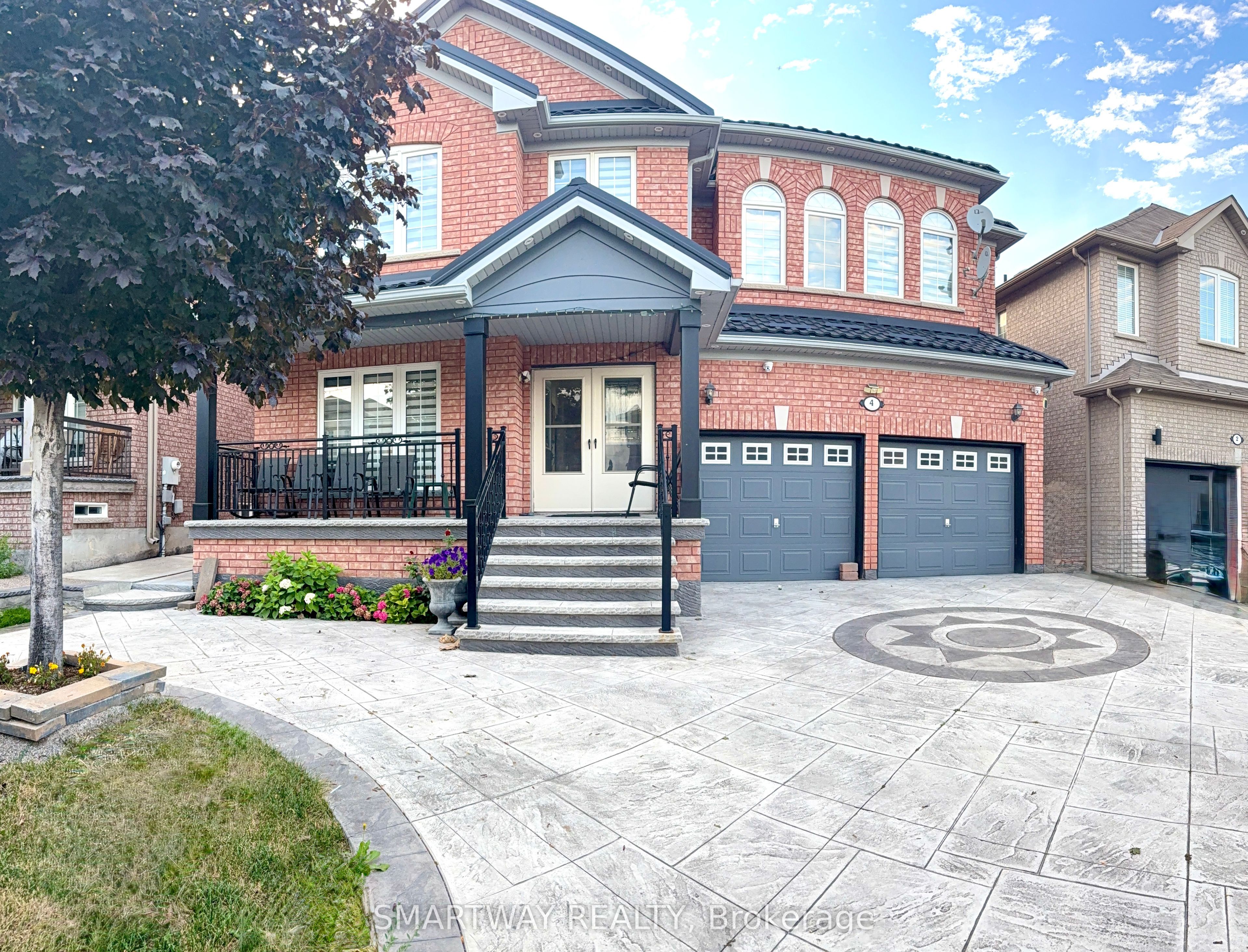 4 E Blazing Star Drive, Brampton, ON L6R 3E5 photo 2