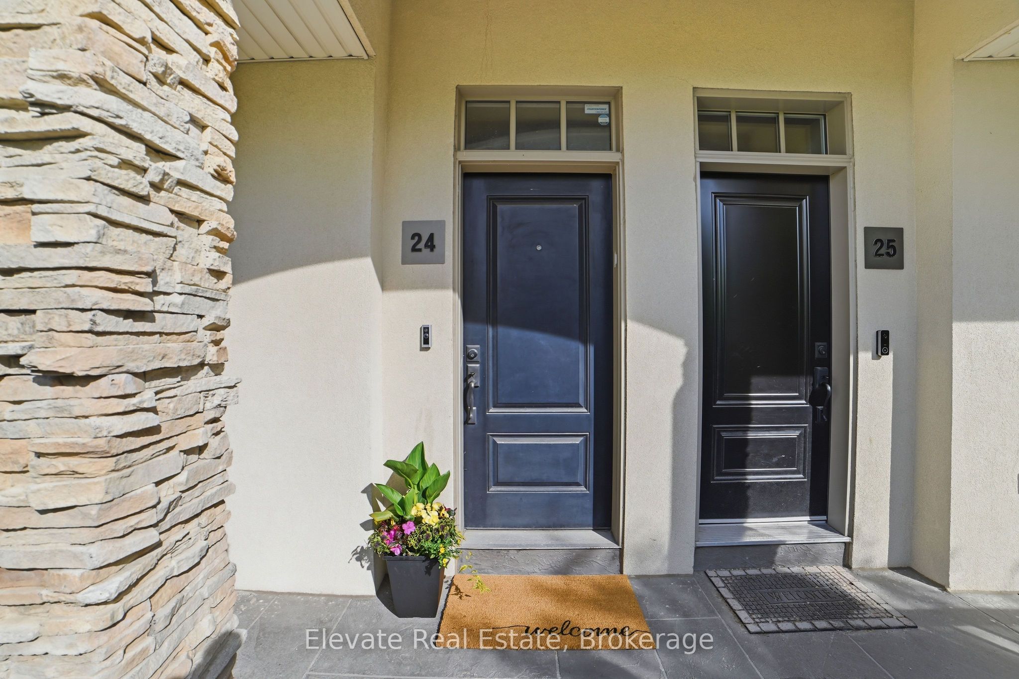 3083 Cawthra Road 24, Mississauga, ON L4Y 3Y5 photo 3