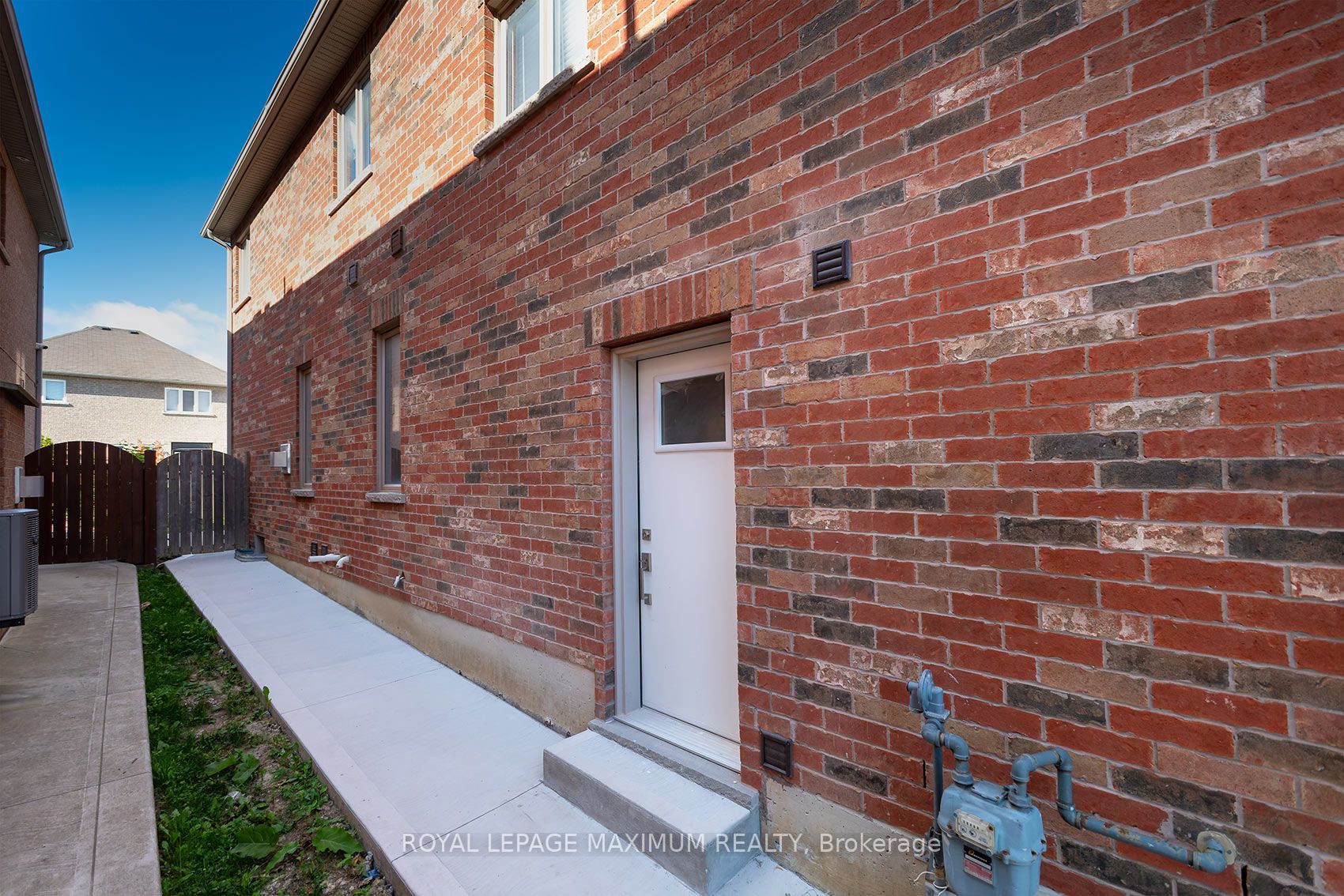 8 Tustin Road Basement, Brampton, ON L6P 3K9 photo 4