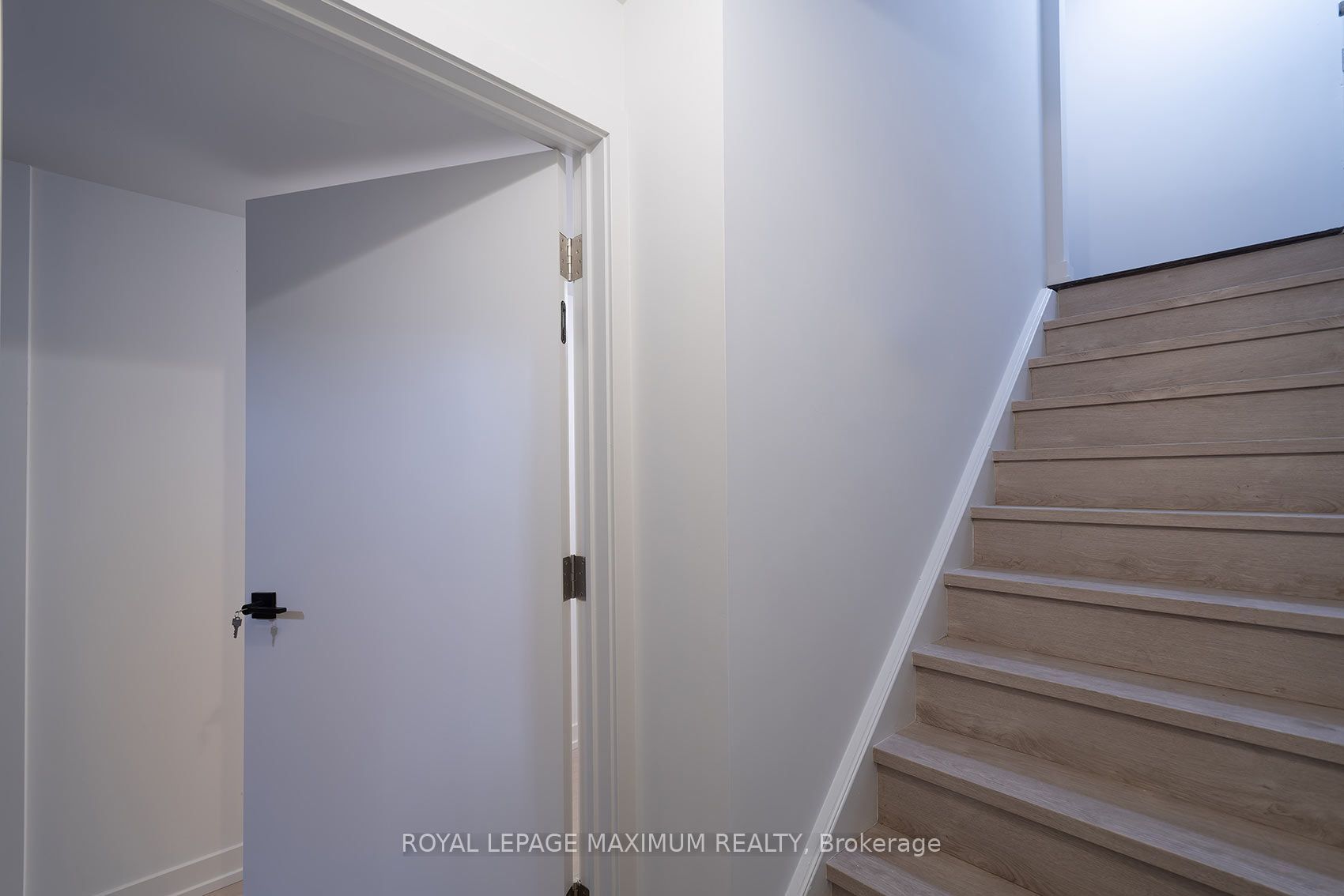 8 Tustin Road Basement, Brampton, ON L6P 3K9 photo 5