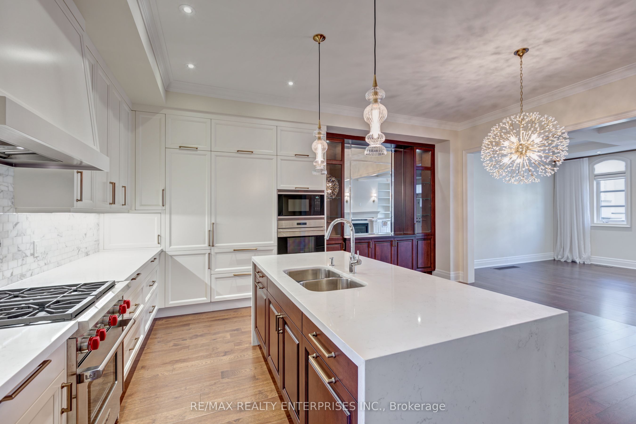 287 Rebecca Street, Oakville, ON L6K 0G9 photo 4
