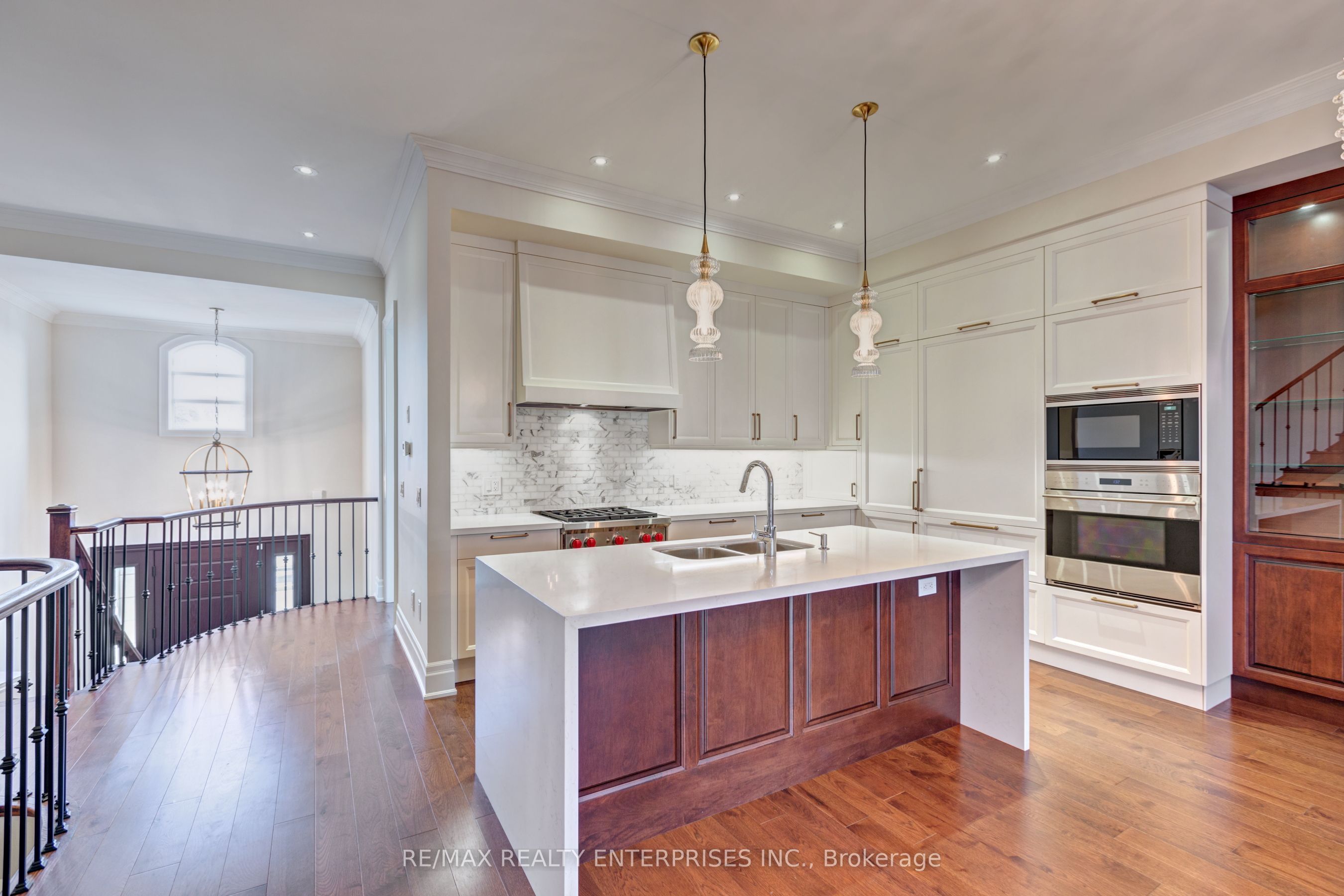 287 Rebecca Street, Oakville, ON L6K 0G9 photo 5