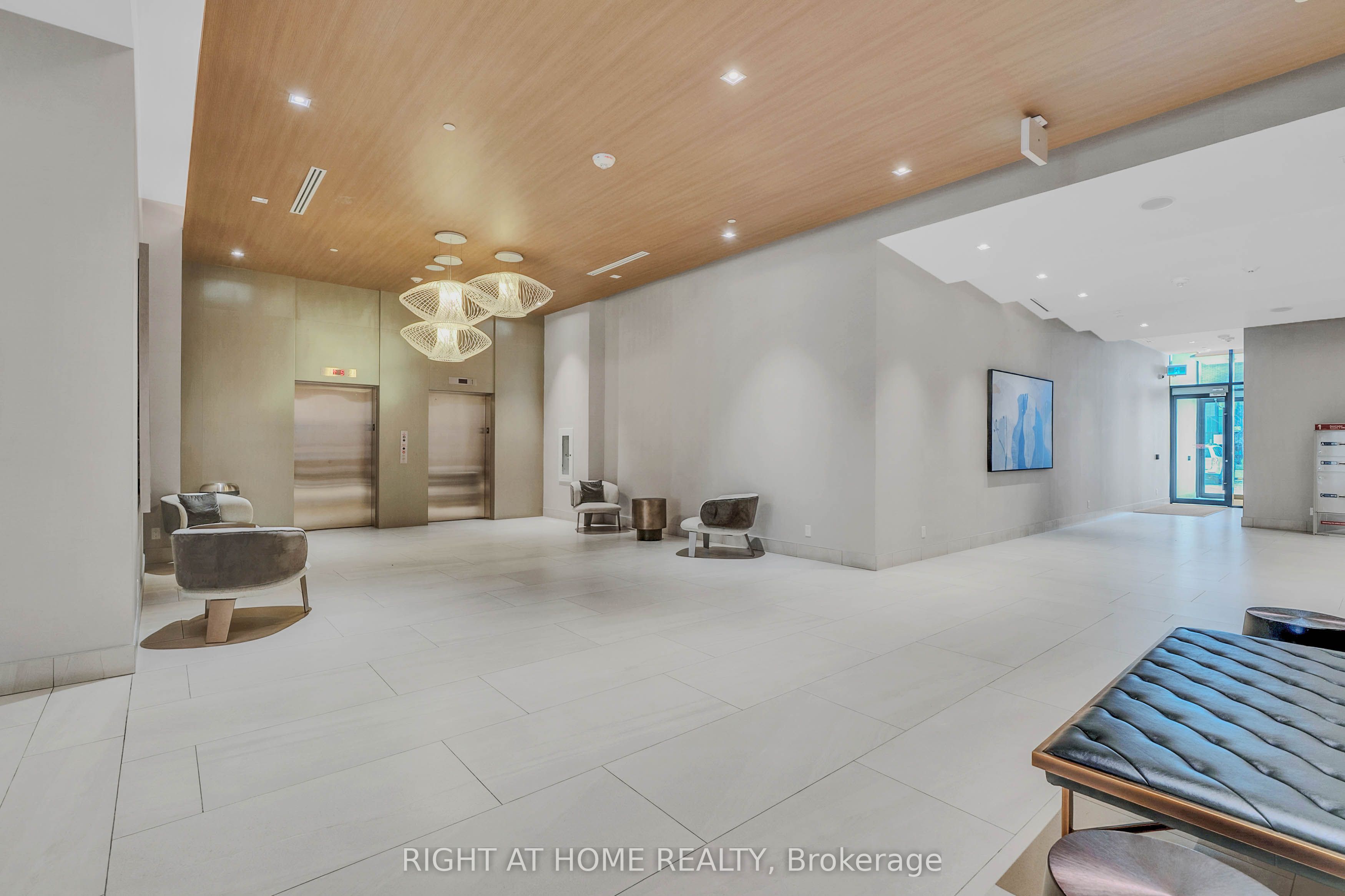 4208 Dundas Street W 414, Toronto, ON M8X 1Y6 photo 4