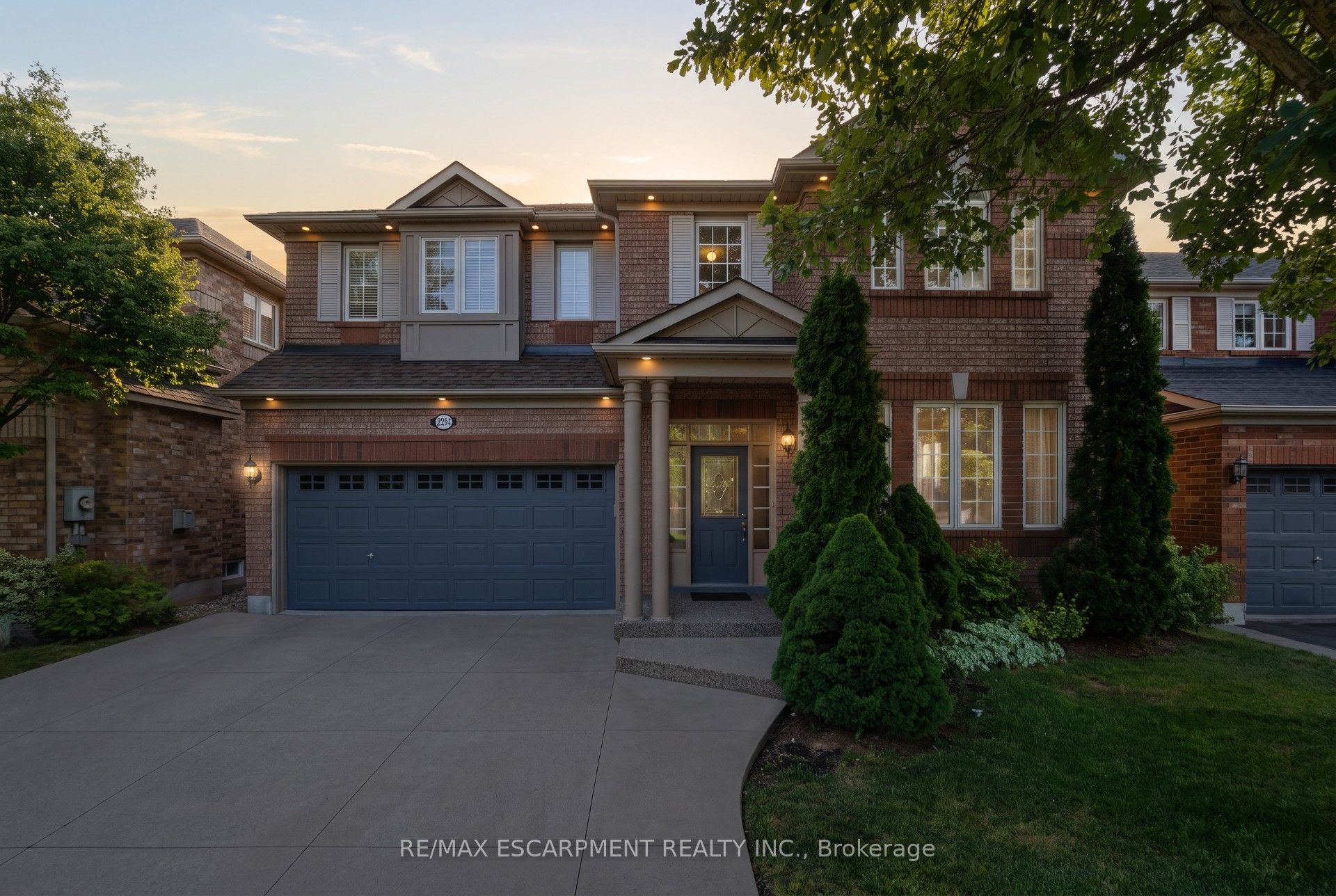 2241 Glazebrook Circle, Oakville, ON L6M 5B5