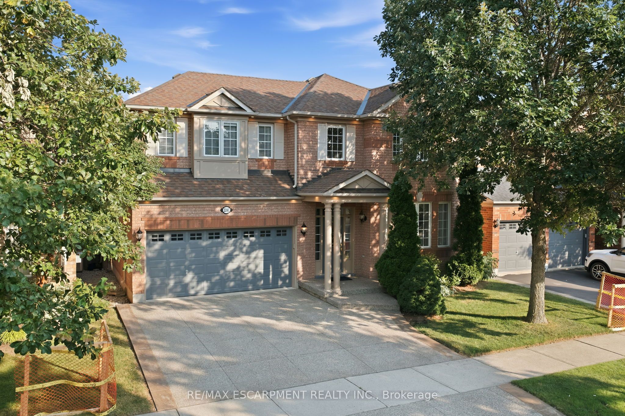 2241 Glazebrook Circle, Oakville, ON L6M 5B5 photo 2