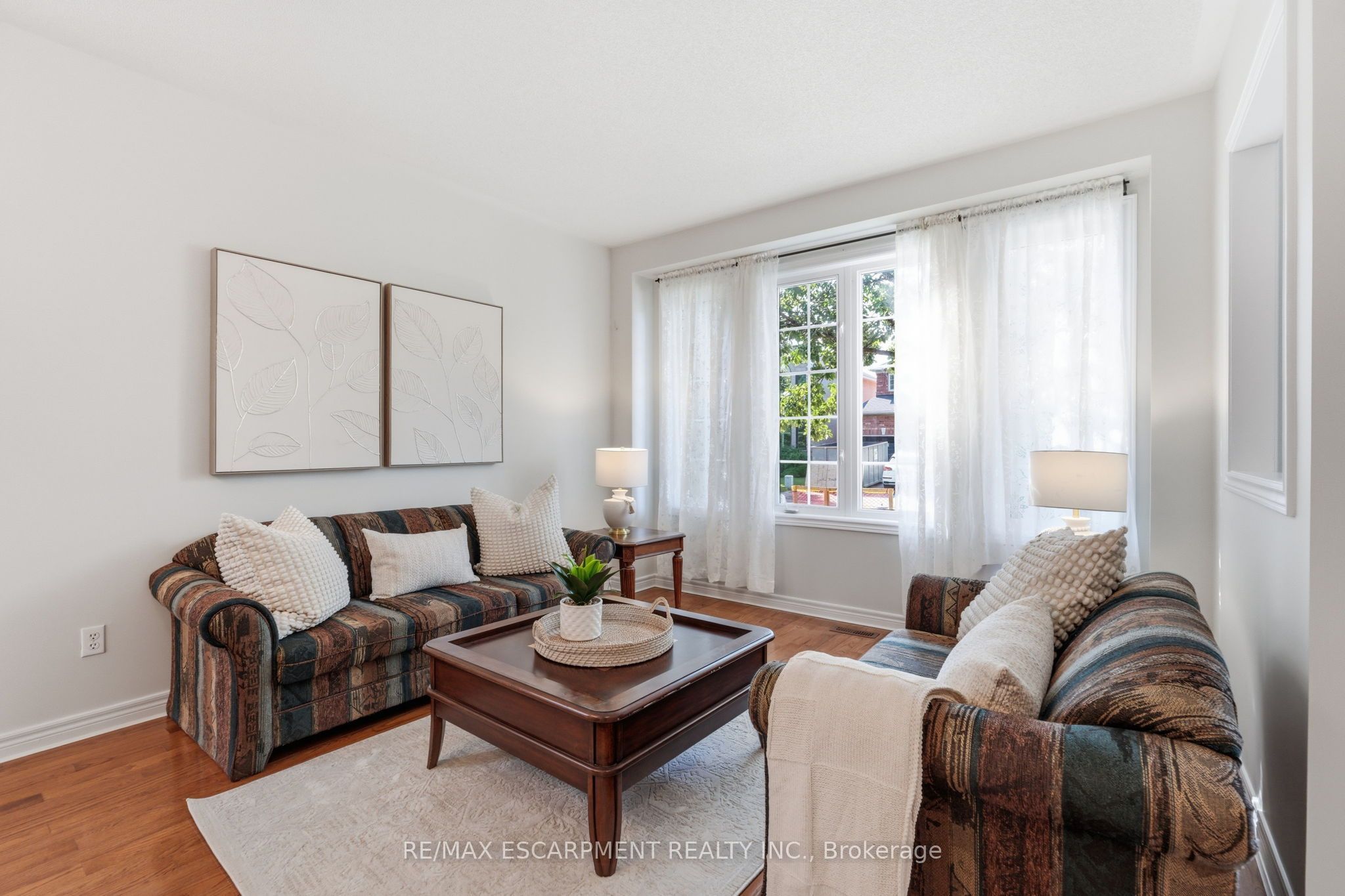 2241 Glazebrook Circle, Oakville, ON L6M 5B5 photo 4