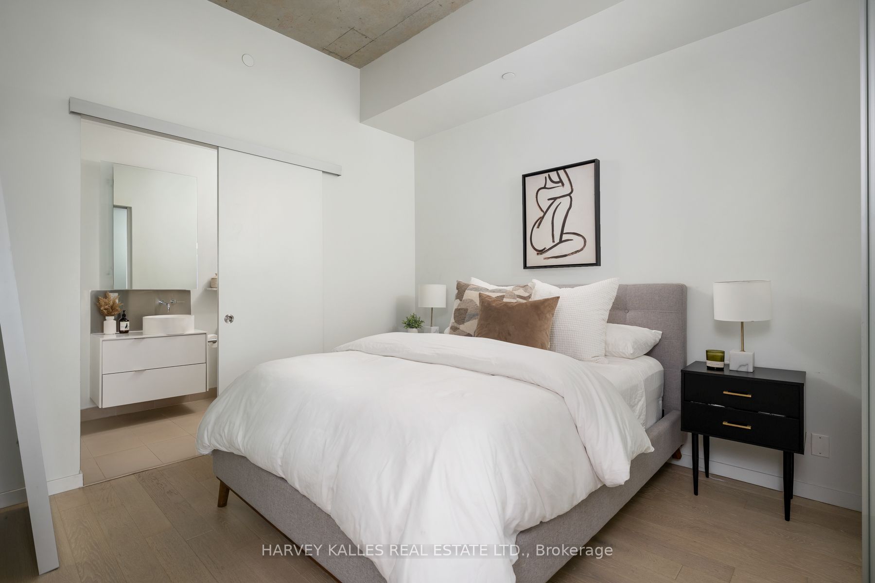 383 Sorauren Avenue 809, Toronto, ON M6R 0A4 photo 4