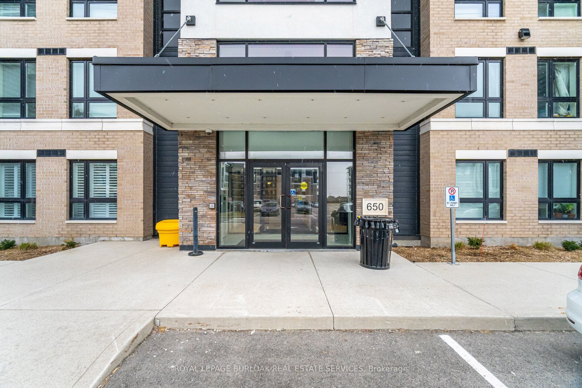 650 Sauve Street 107, Milton, ON L9T 9A8 photo 2