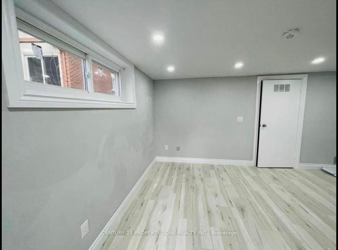 36 Winterfold #Bsmt Drive, Brampton, ON L6V 3T2 photo 5