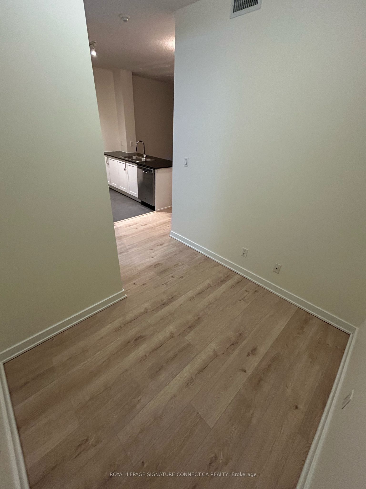 4065 Brickstone Mews 2105, Mississauga, ON L5B 0G3 photo 4