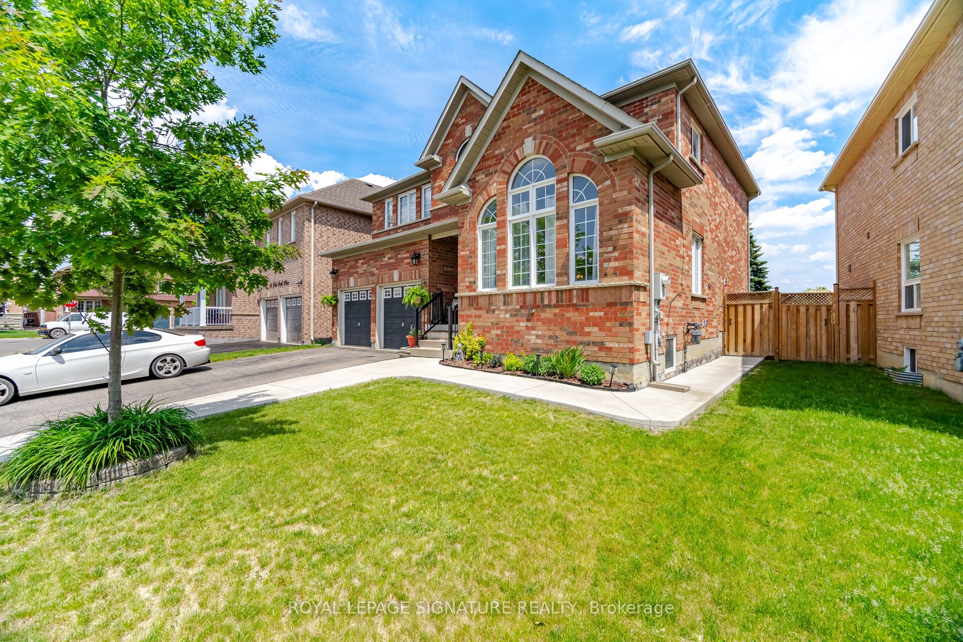 34 Nina Place N, Brampton, ON L7A 2E1 photo 2