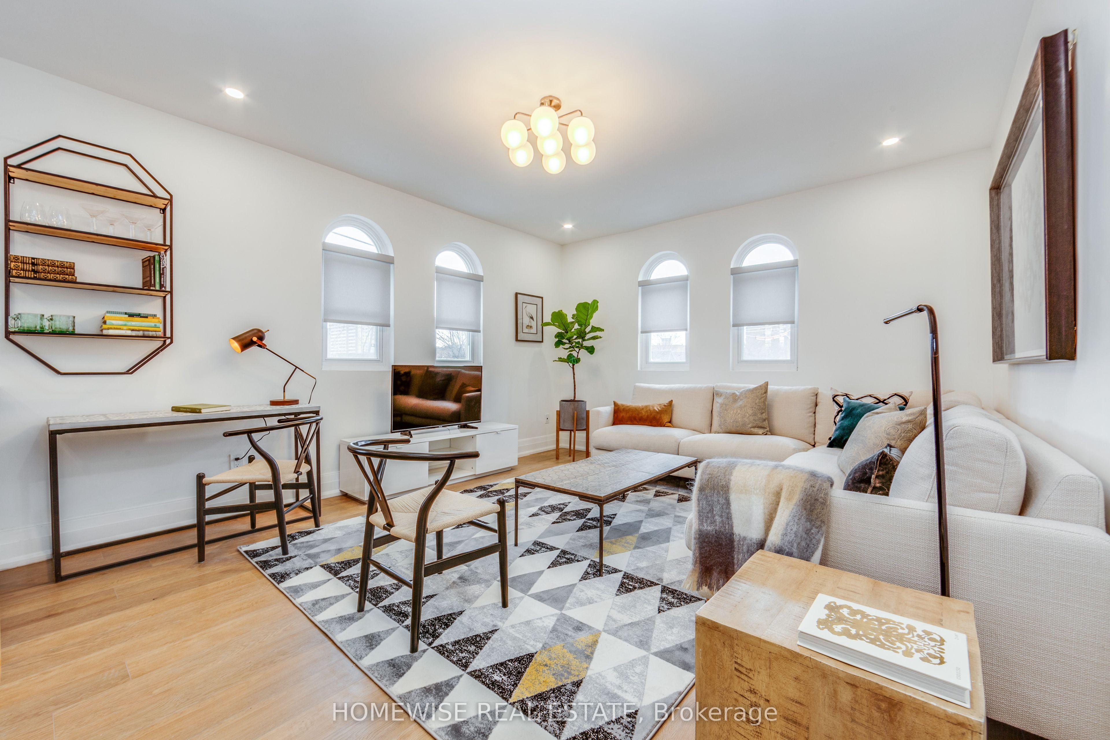 1340 W King Street W 101, Toronto, ON M6K 1H1 photo 4