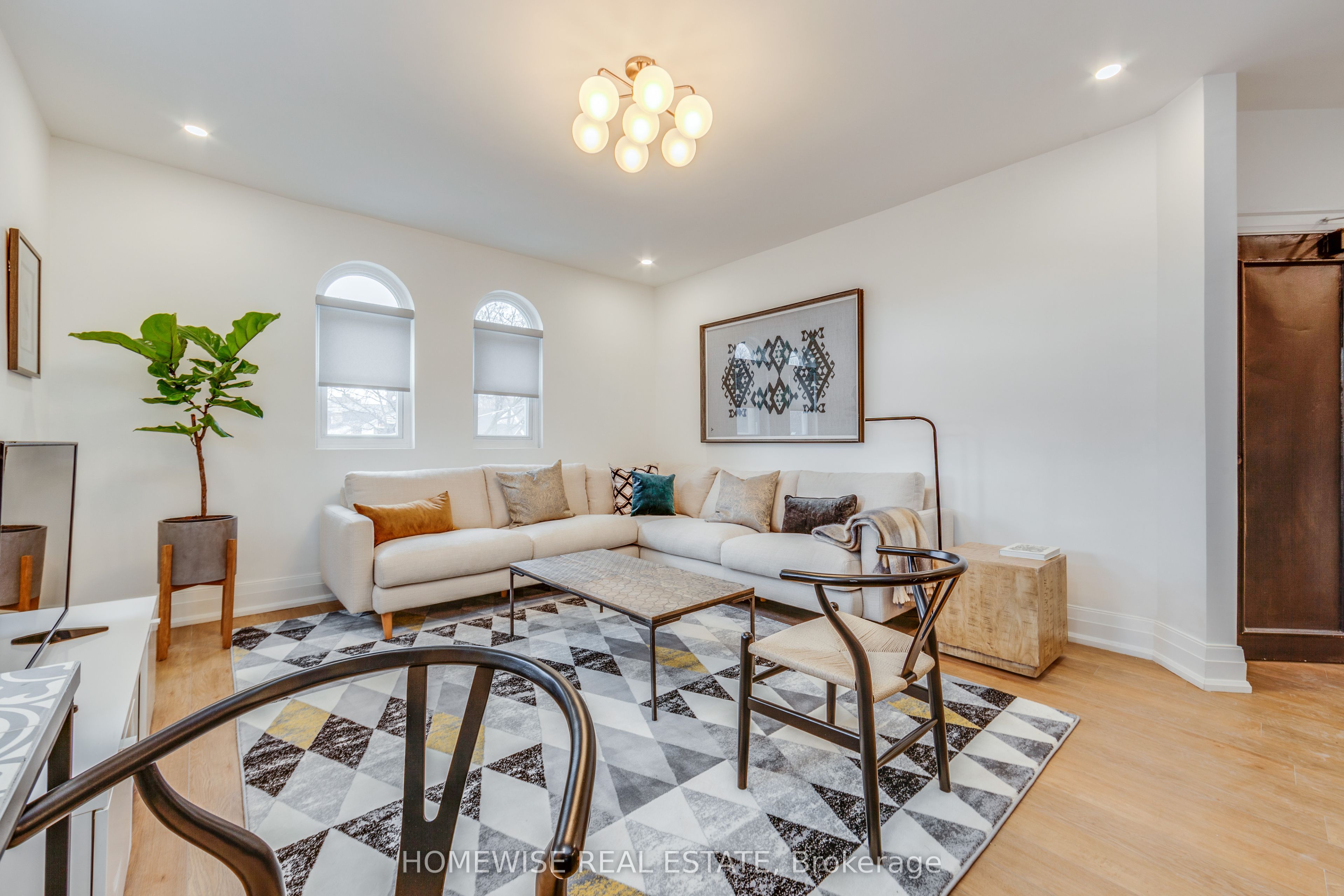 1340 W King Street W 101, Toronto, ON M6K 1H1 photo 5