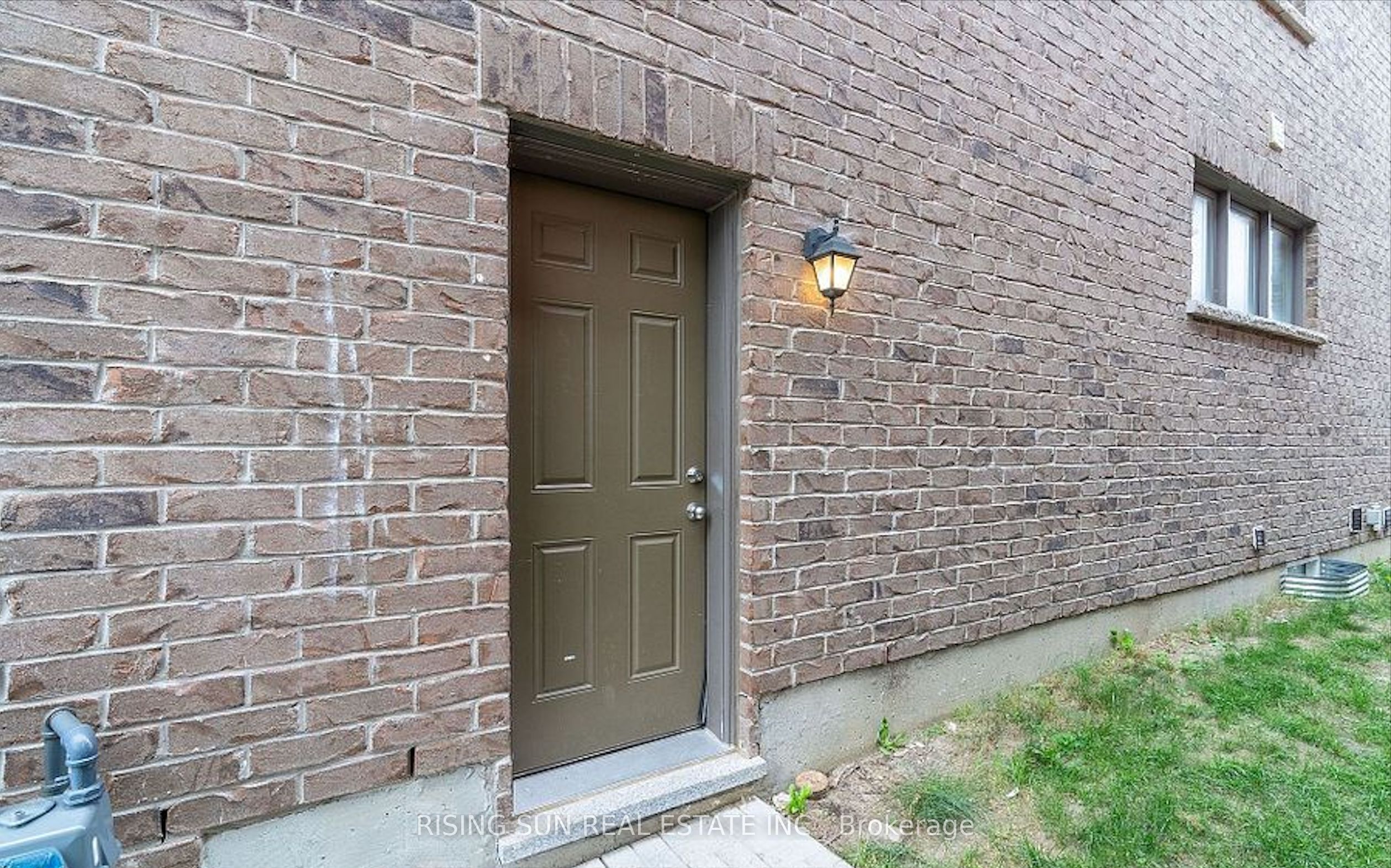 24 Herrick Drive, Brampton, ON L7A 5G2 photo 3