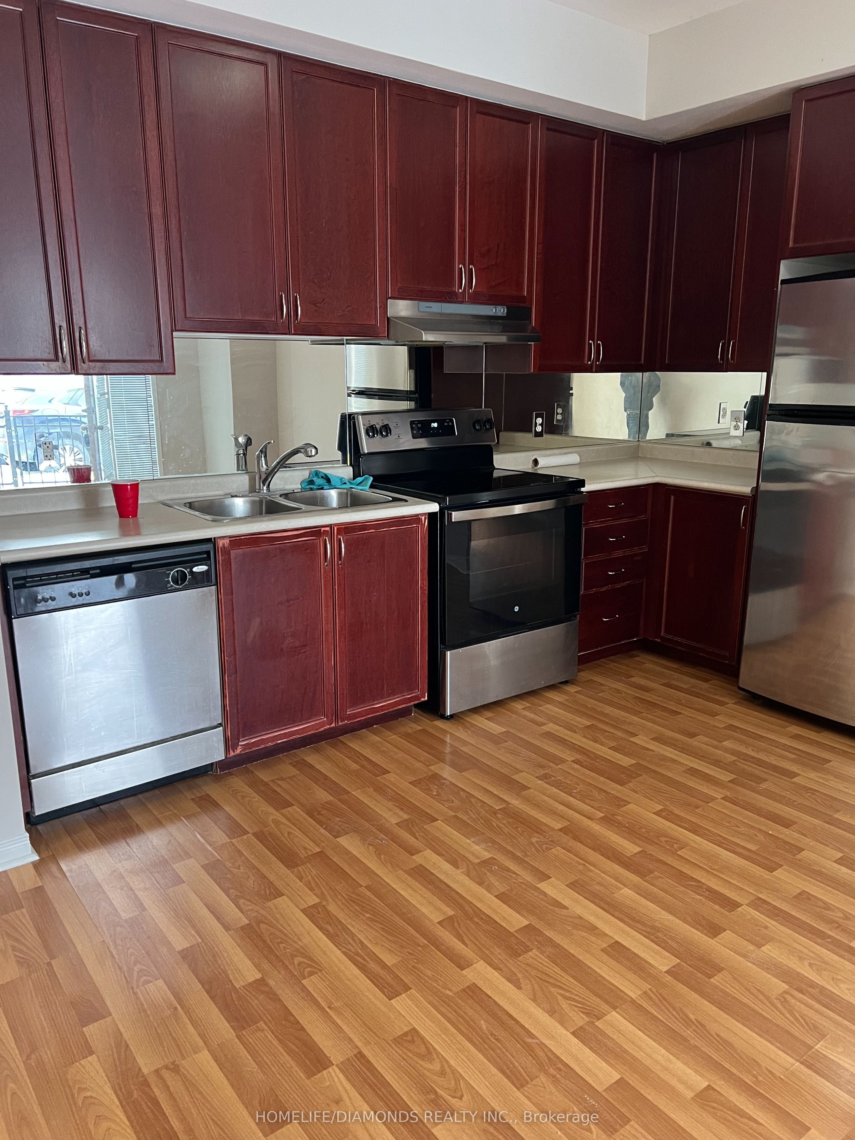 60 Fairwood Circle 149, Brampton, ON L6R 0Y6 photo 3