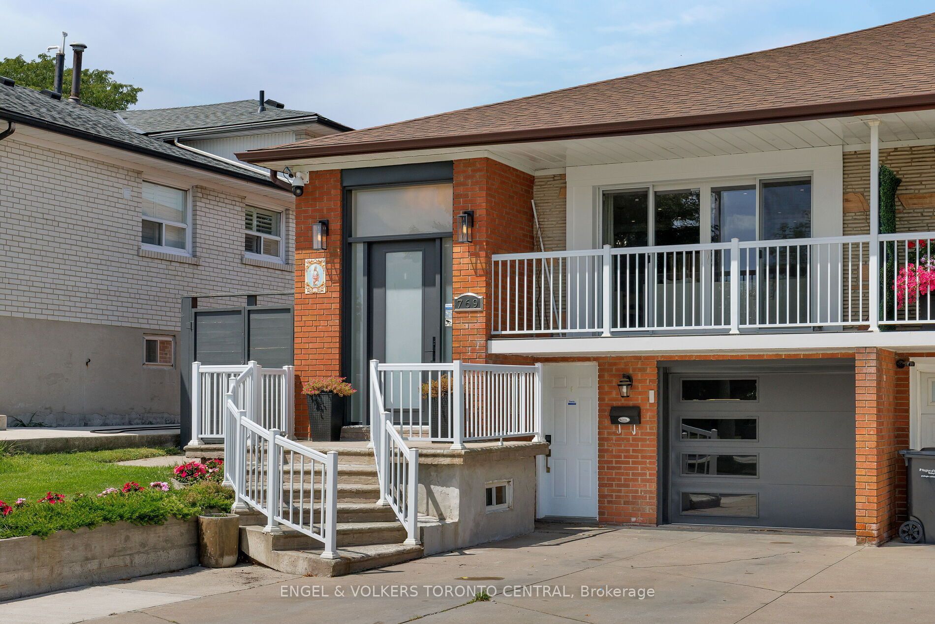 769 Annamore Road, Mississauga, ON L4Y 2V6