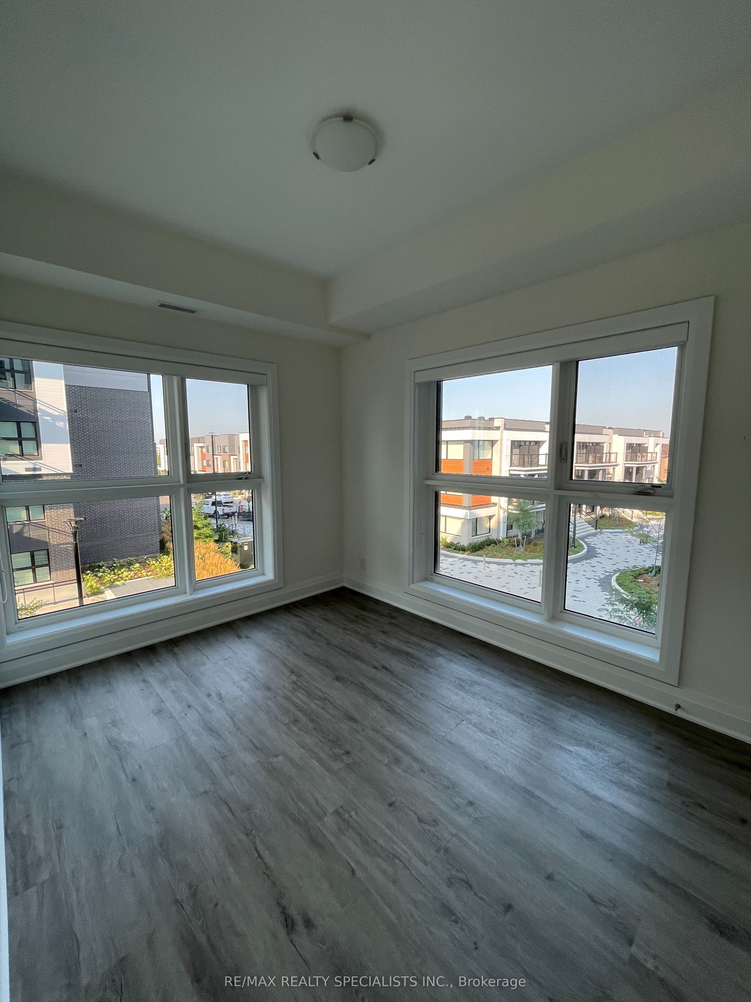 128 Grovewood Common 329, Oakville, ON L6H 0X3 photo 4