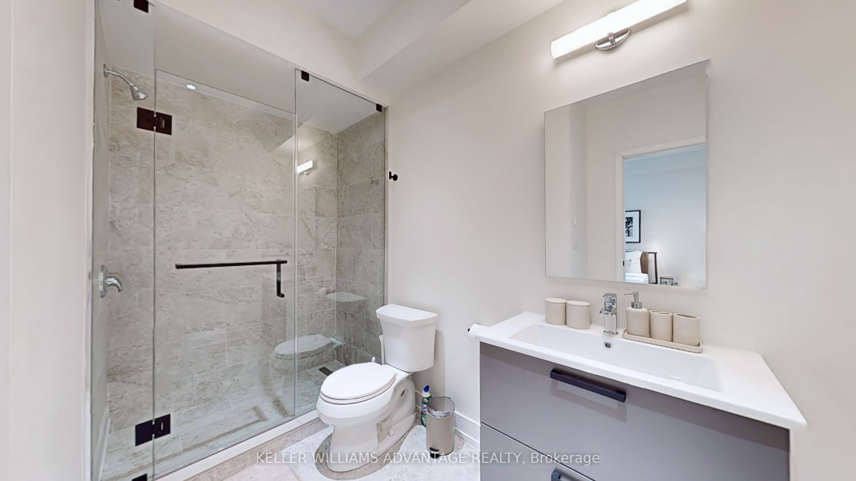 50 Castleton Avenue Unit 3, Toronto, ON M6N 3Z5 photo 3