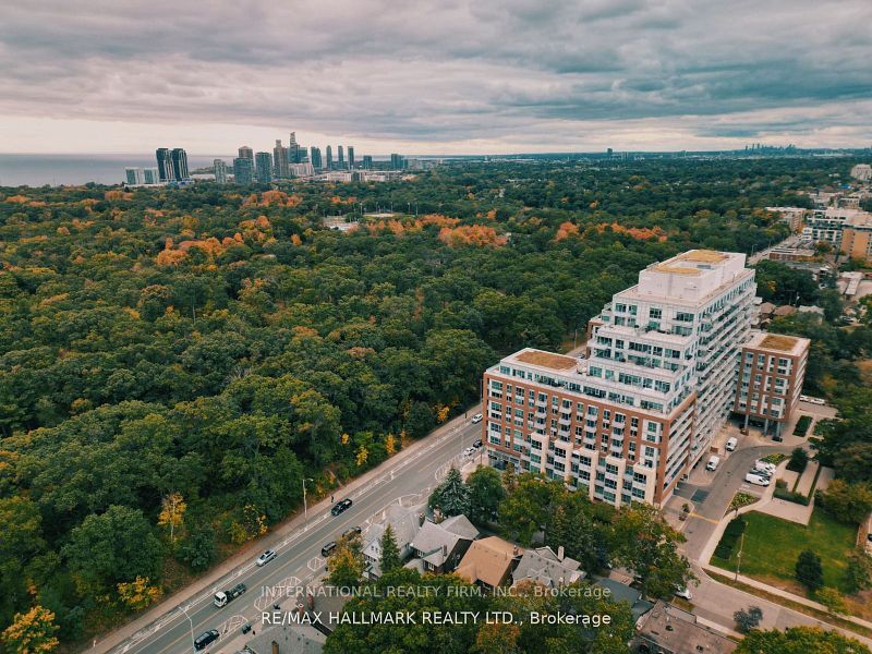 1830 Bloor Street W 717, Toronto, ON M6P 0A2 photo 3