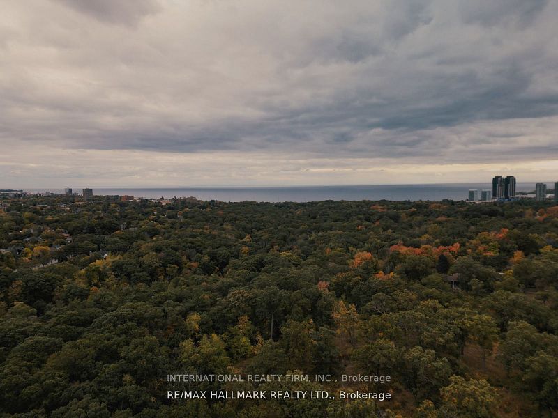 1830 Bloor Street W 717, Toronto, ON M6P 0A2 photo 5