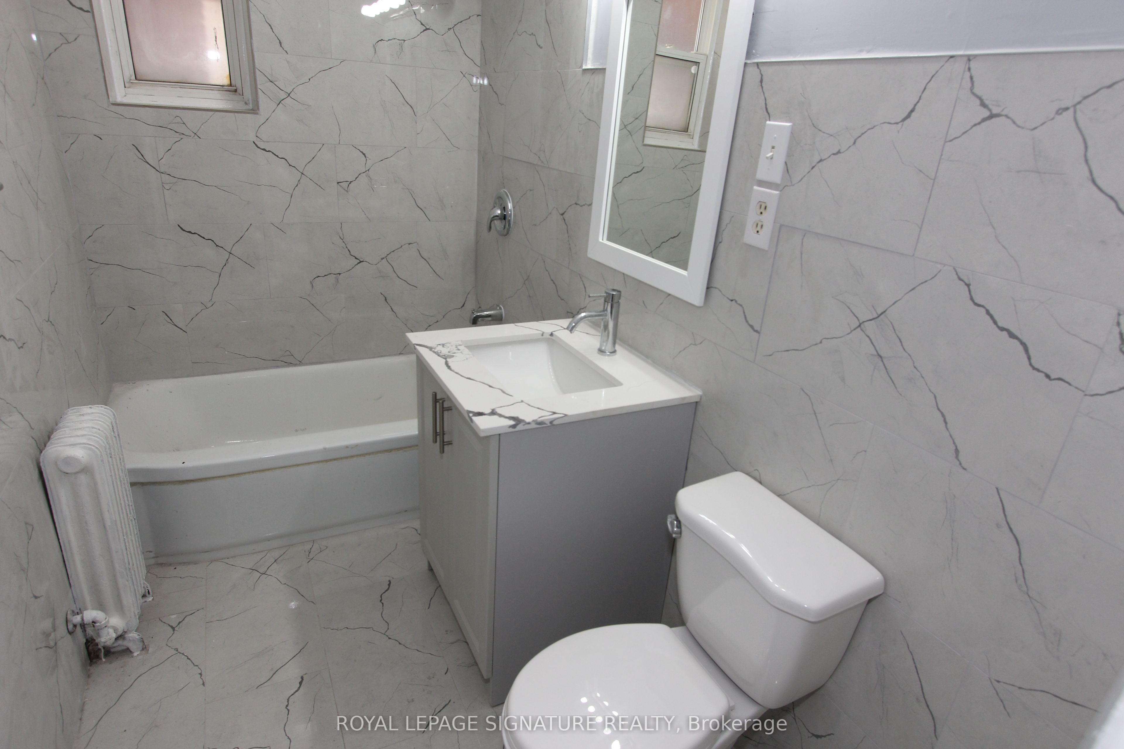 31 Fifteenth Street 1, Toronto, ON M8V 3J3 photo 4