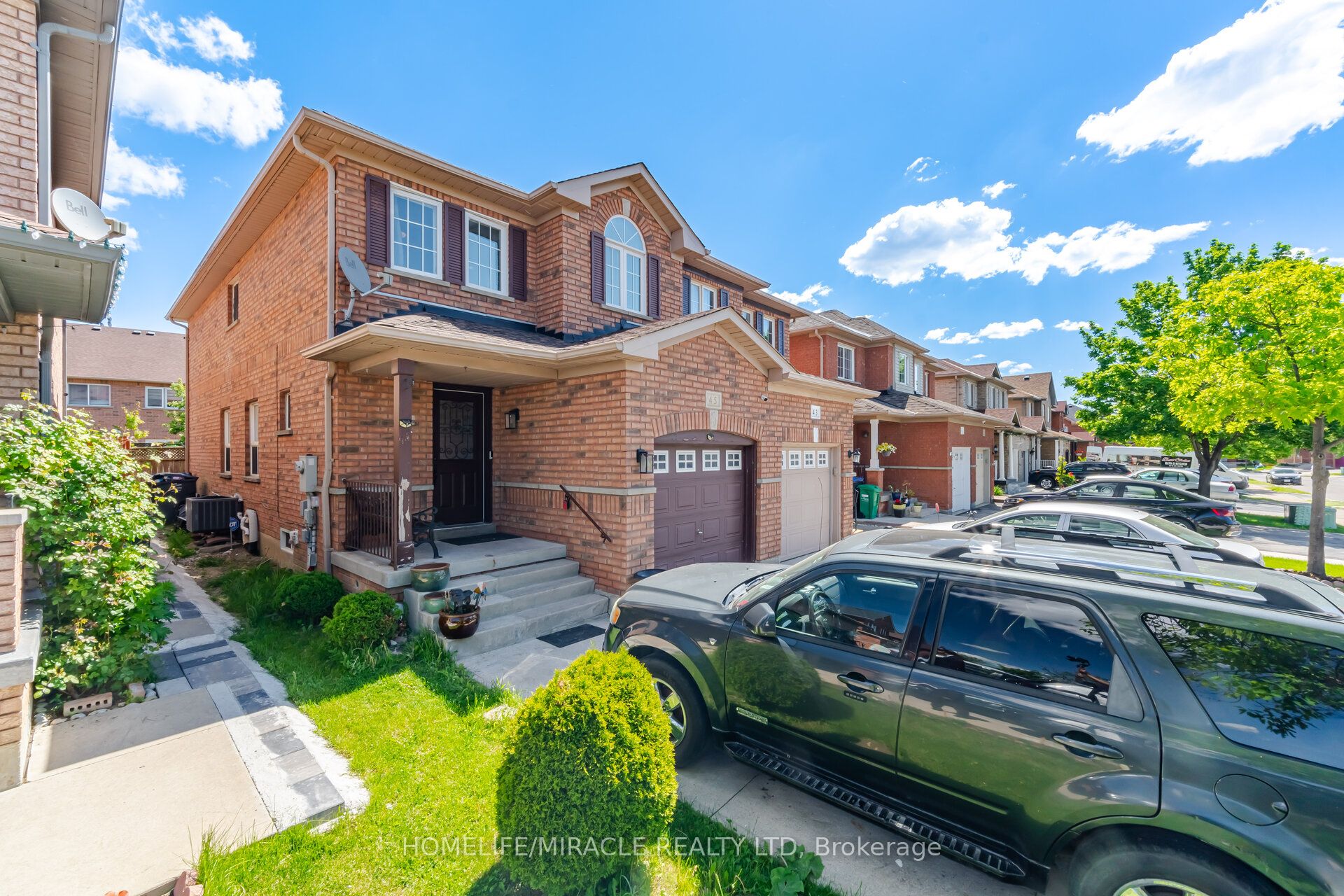 45 Ridgefield Court, Brampton, ON L6P 1B4 photo 2