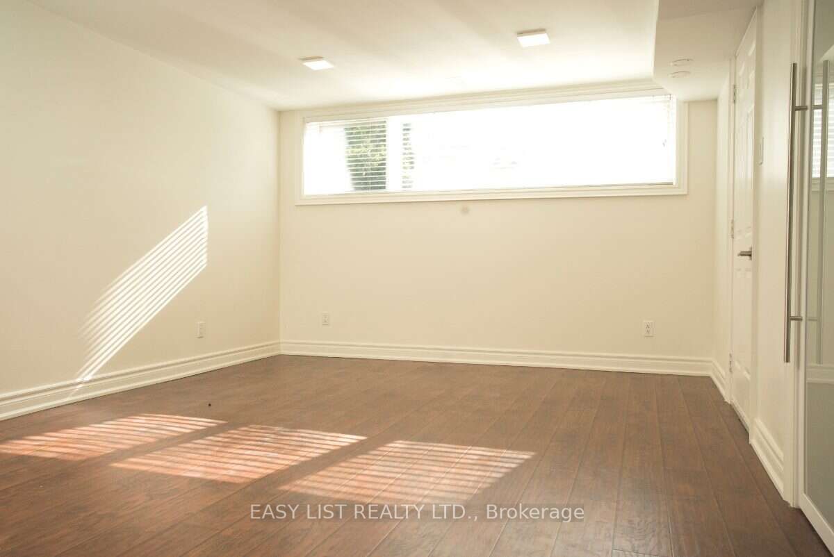 2 Princess Anne Crescent, Toronto, ON M9A 2N8 photo 5