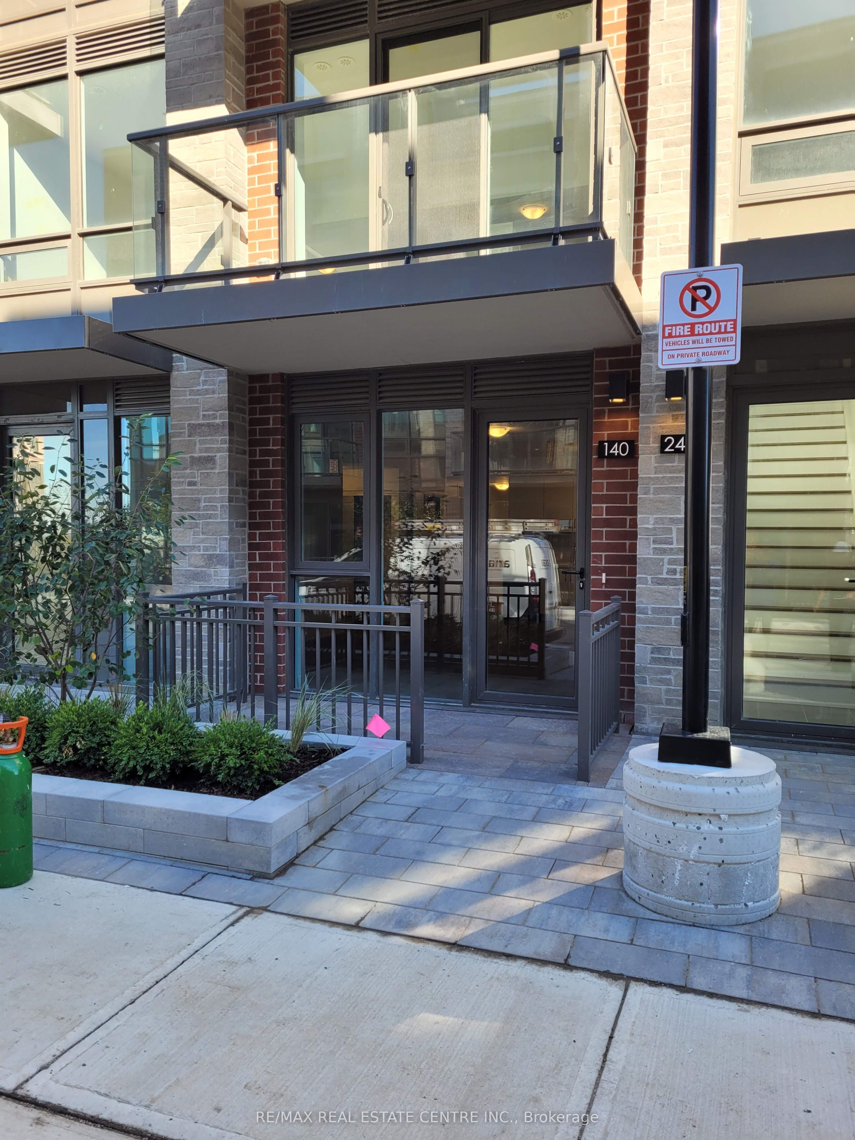 75 Attmar Drive 140, Brampton, ON L6P 0Y6
