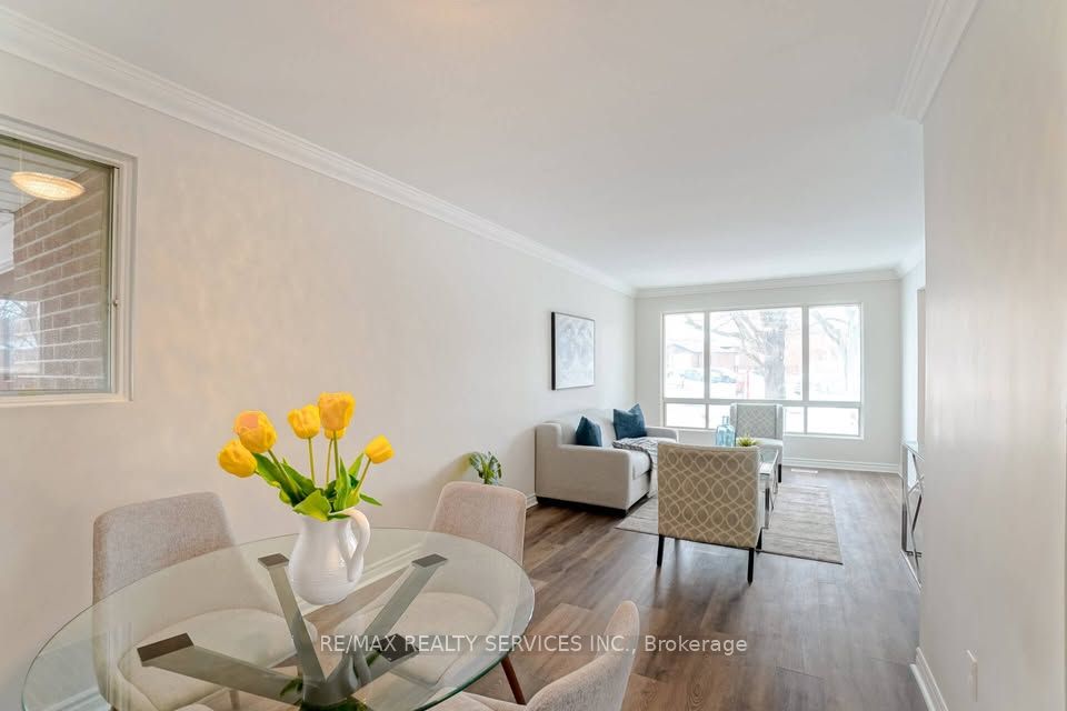 70 Montjoy Crescent, Brampton, ON L6S 3E7 photo 5