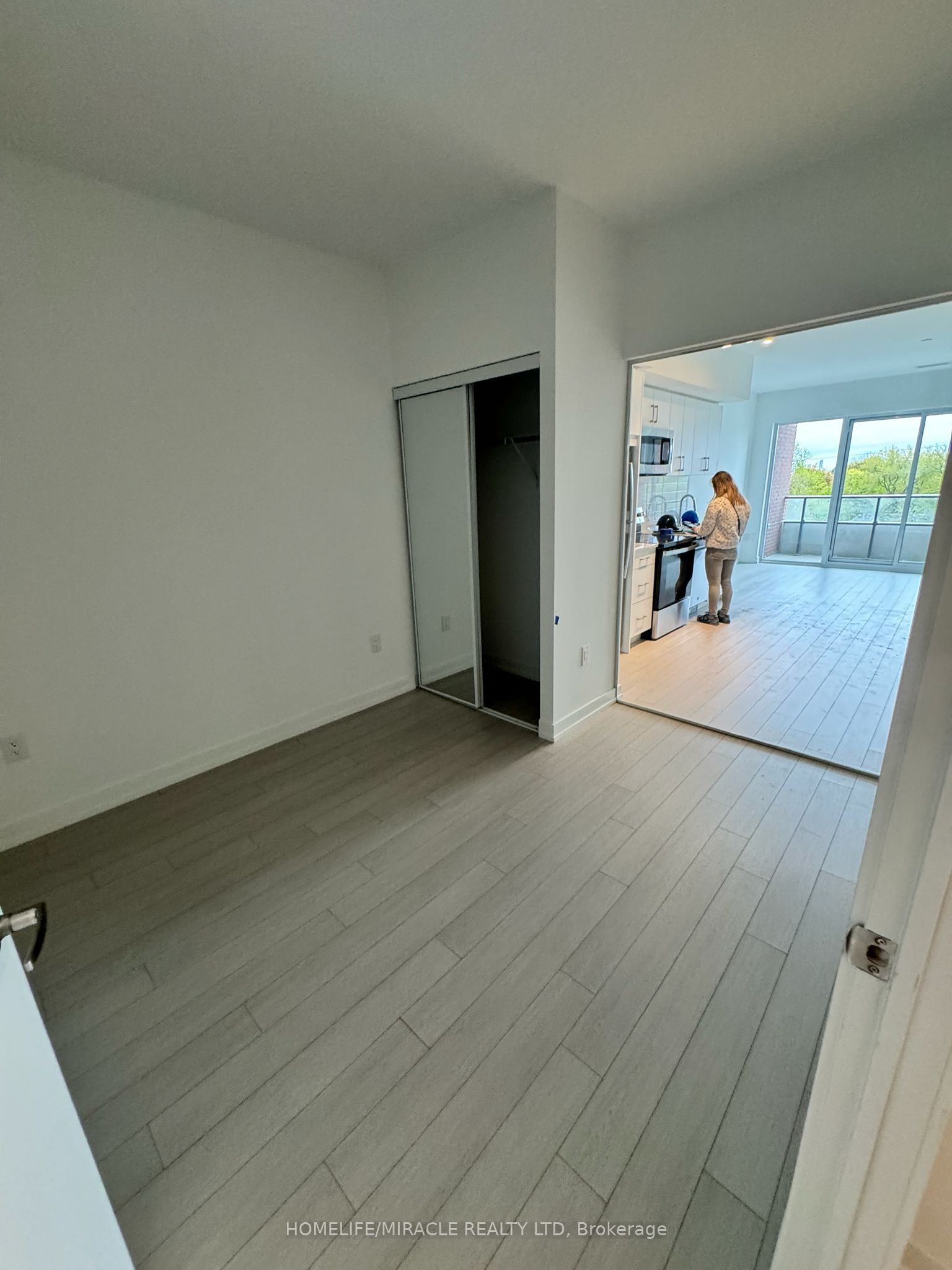 4010 Eglinton Avenue 425, Toronto, ON M9A 0G5 photo 4
