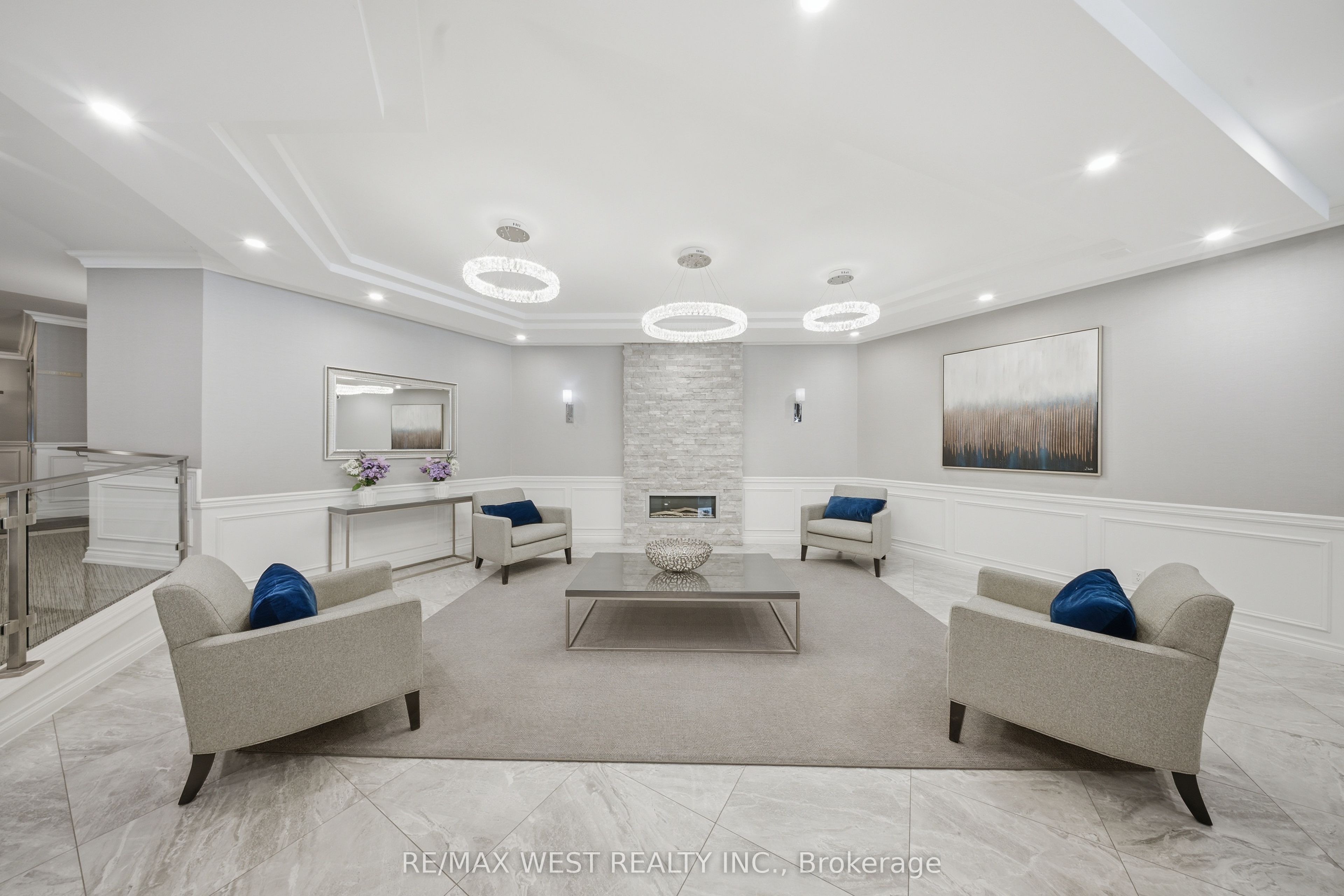1300 Bloor Street 504, Mississauga, ON L4Y 3Z2 photo 2