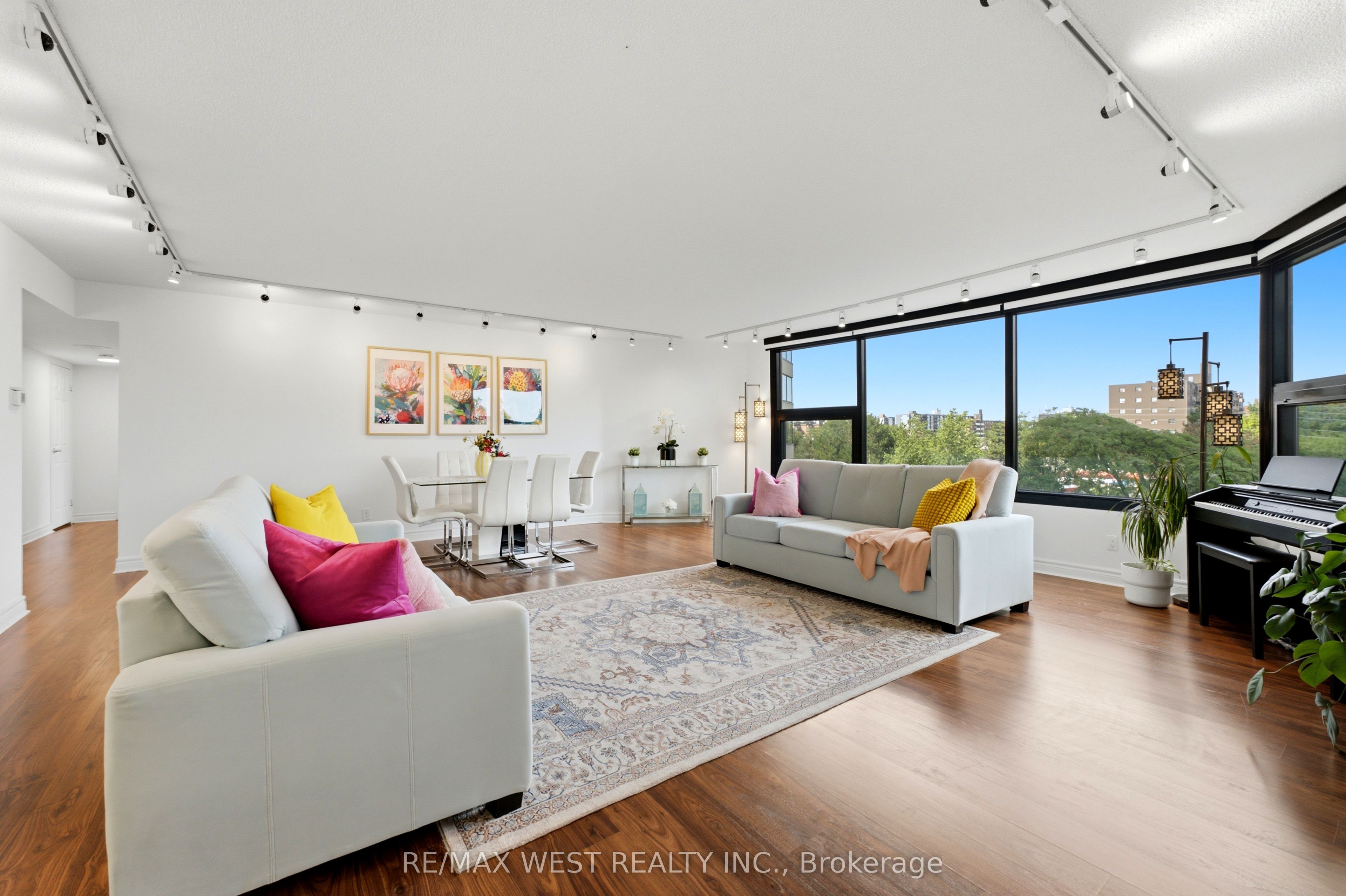 1300 Bloor Street 504, Mississauga, ON L4Y 3Z2 photo 4