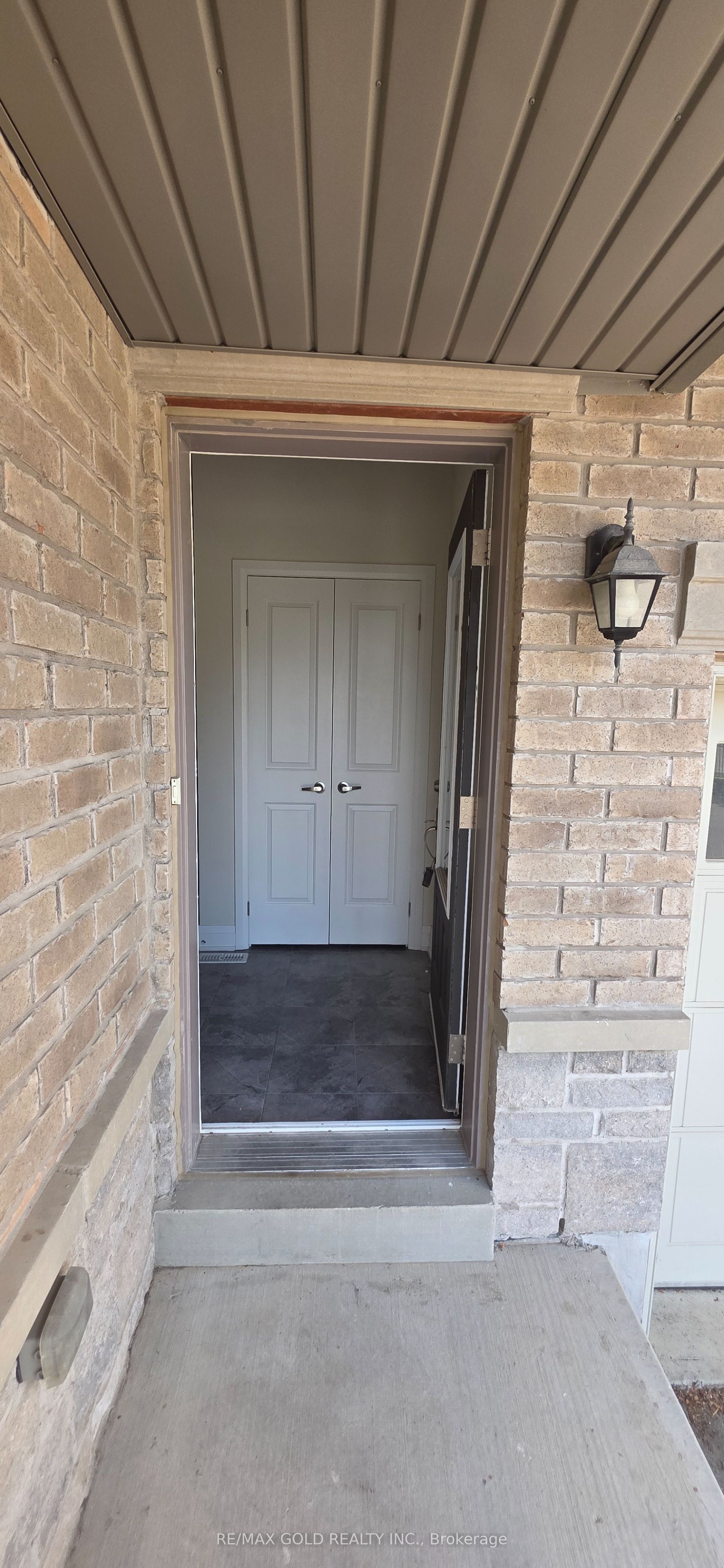 9 Oliana Way, Brampton, ON L6Y 6G8 photo 4