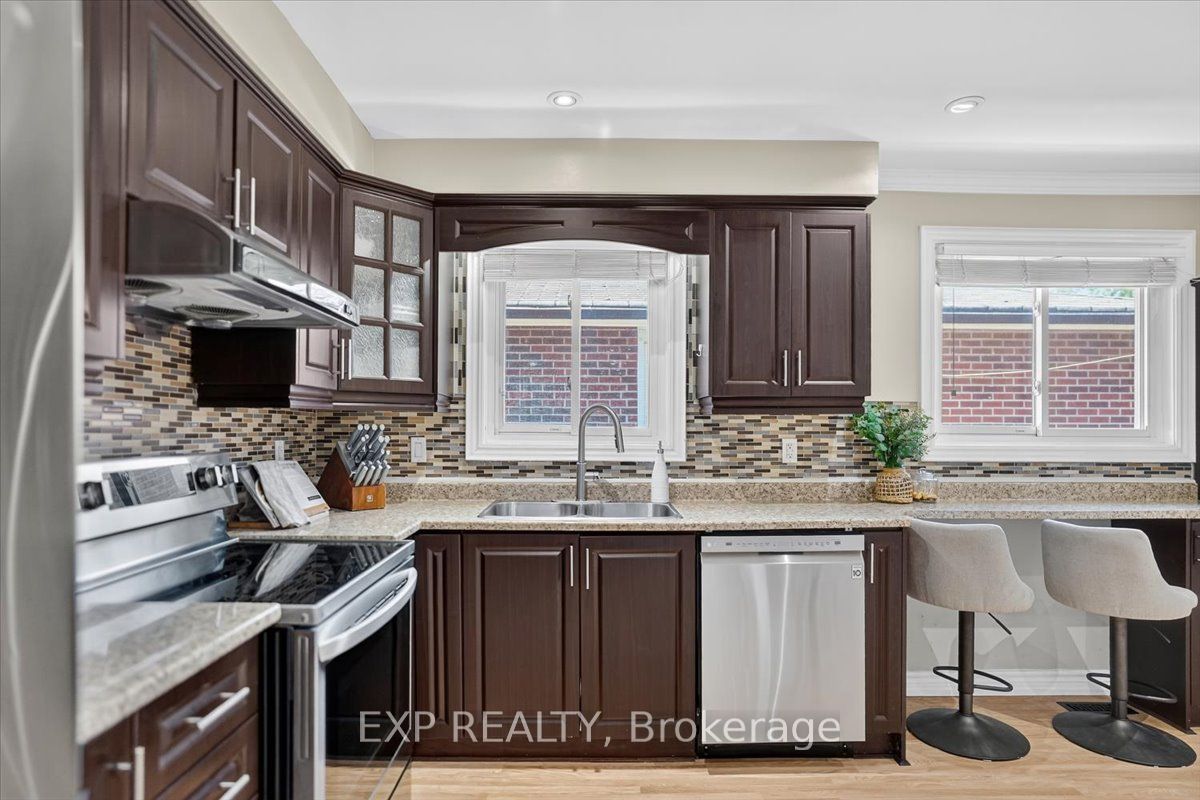 39 Prouse Drive, Brampton, ON L6V 3A3 photo 3