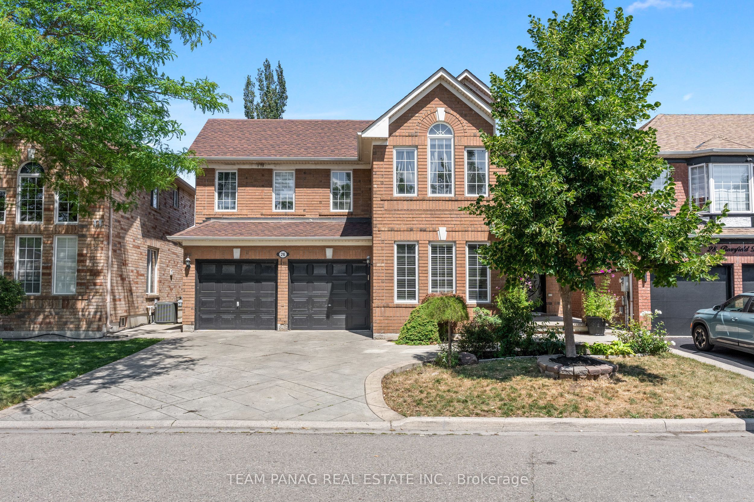 26 Bowsfield Drive, Brampton, ON L6P 1A6 photo 2