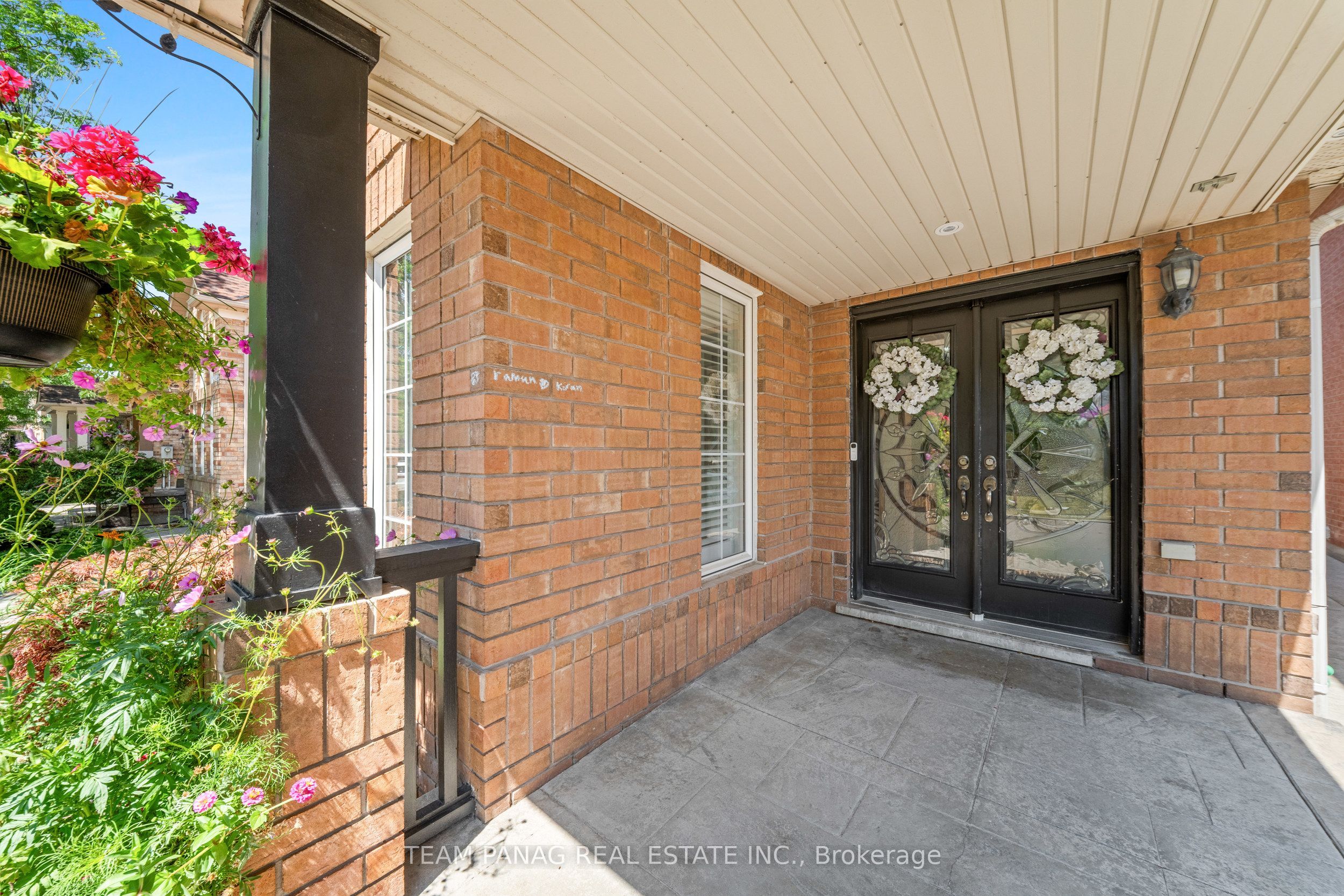26 Bowsfield Drive, Brampton, ON L6P 1A6 photo 5