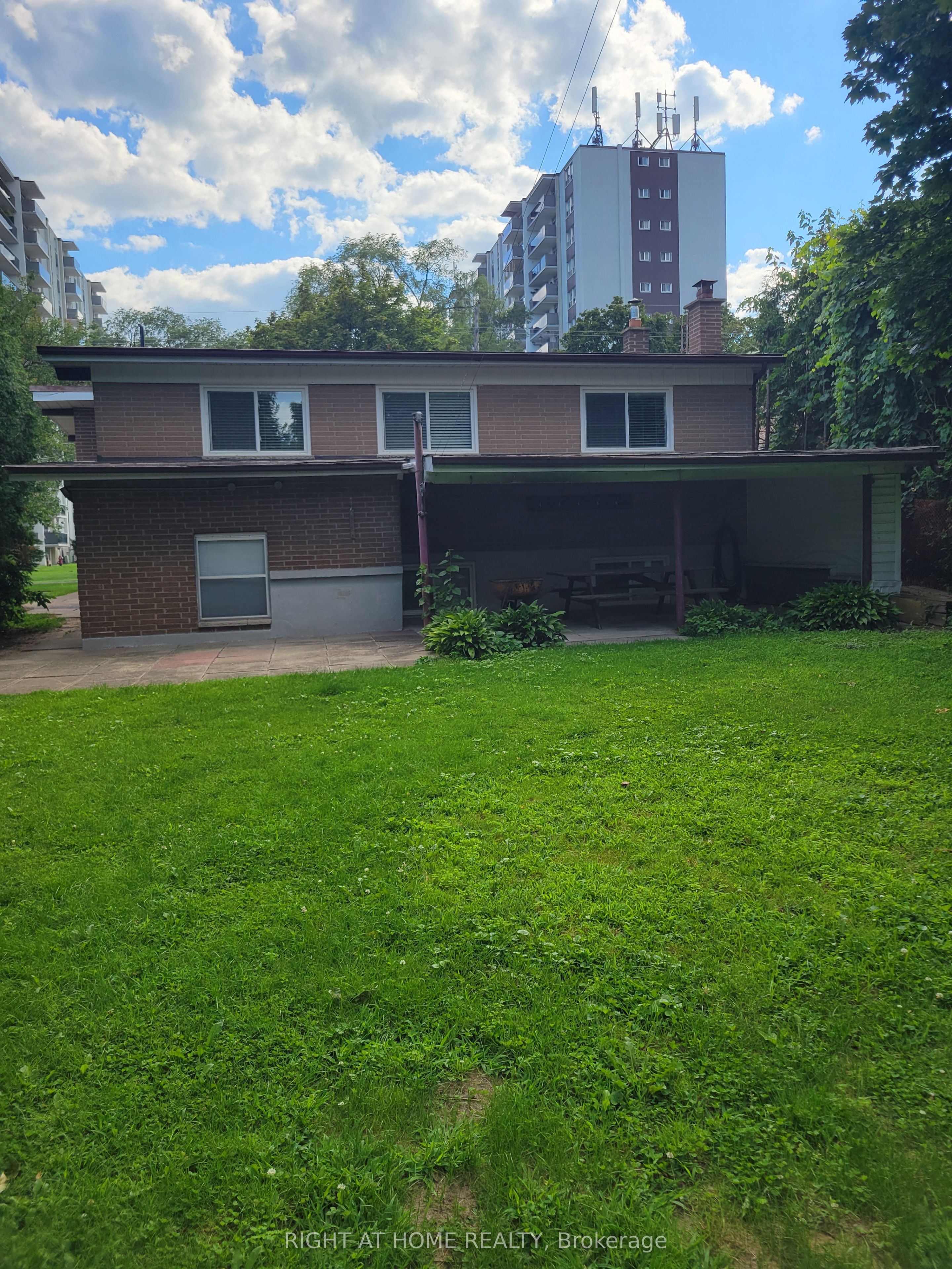 2575 Argyle Road, Mississauga, ON L5B 1V4 photo 4