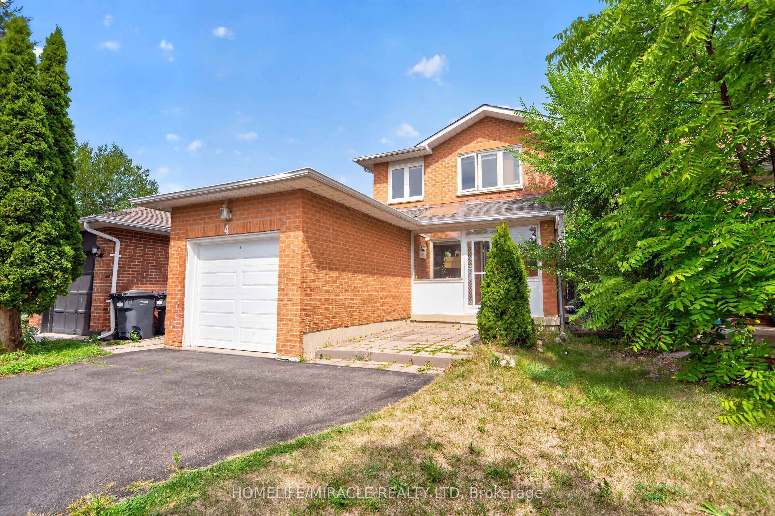 4 Summertime Court, Brampton, ON L6Z 2B4 photo 3