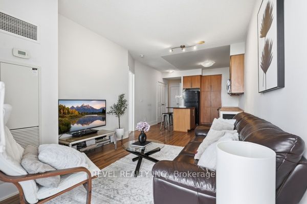 330 Burnhamthorpe Road W 3101, Mississauga, ON L5B 0E1 photo 5