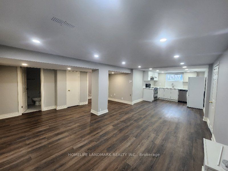 2042 Constance Drive, Oakville, ON L6J 2V5 photo 2