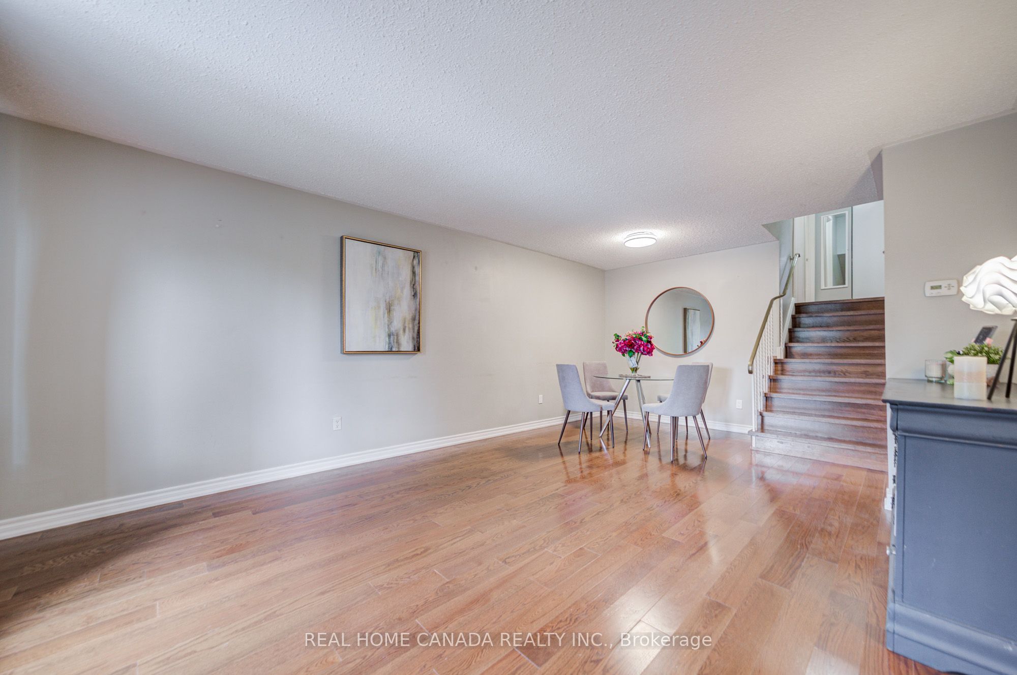 19 Hepworth Drive, Toronto, ON M9R 3W1 photo 5