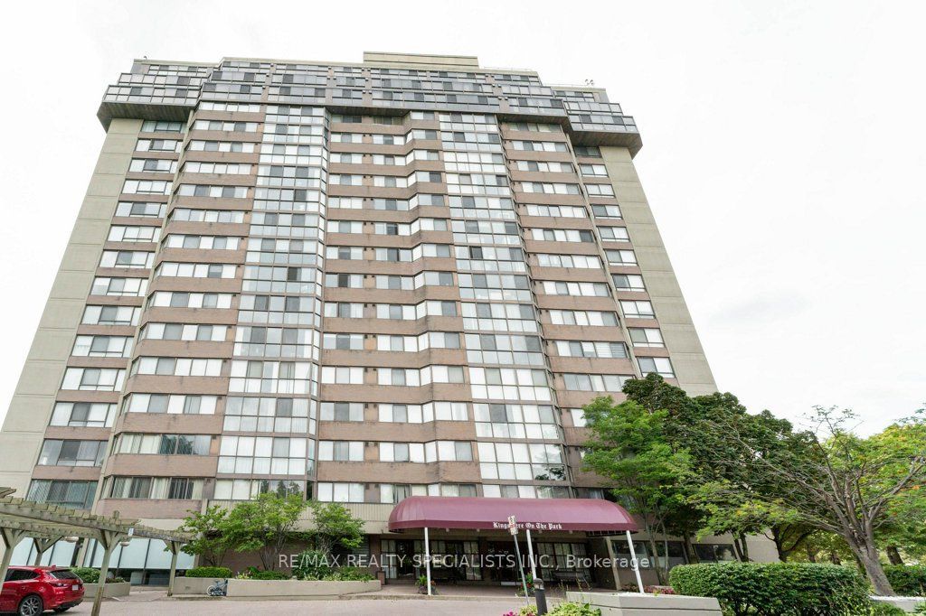880 Dundas Street W 1106, Mississauga, ON L5C 4H3 photo 2