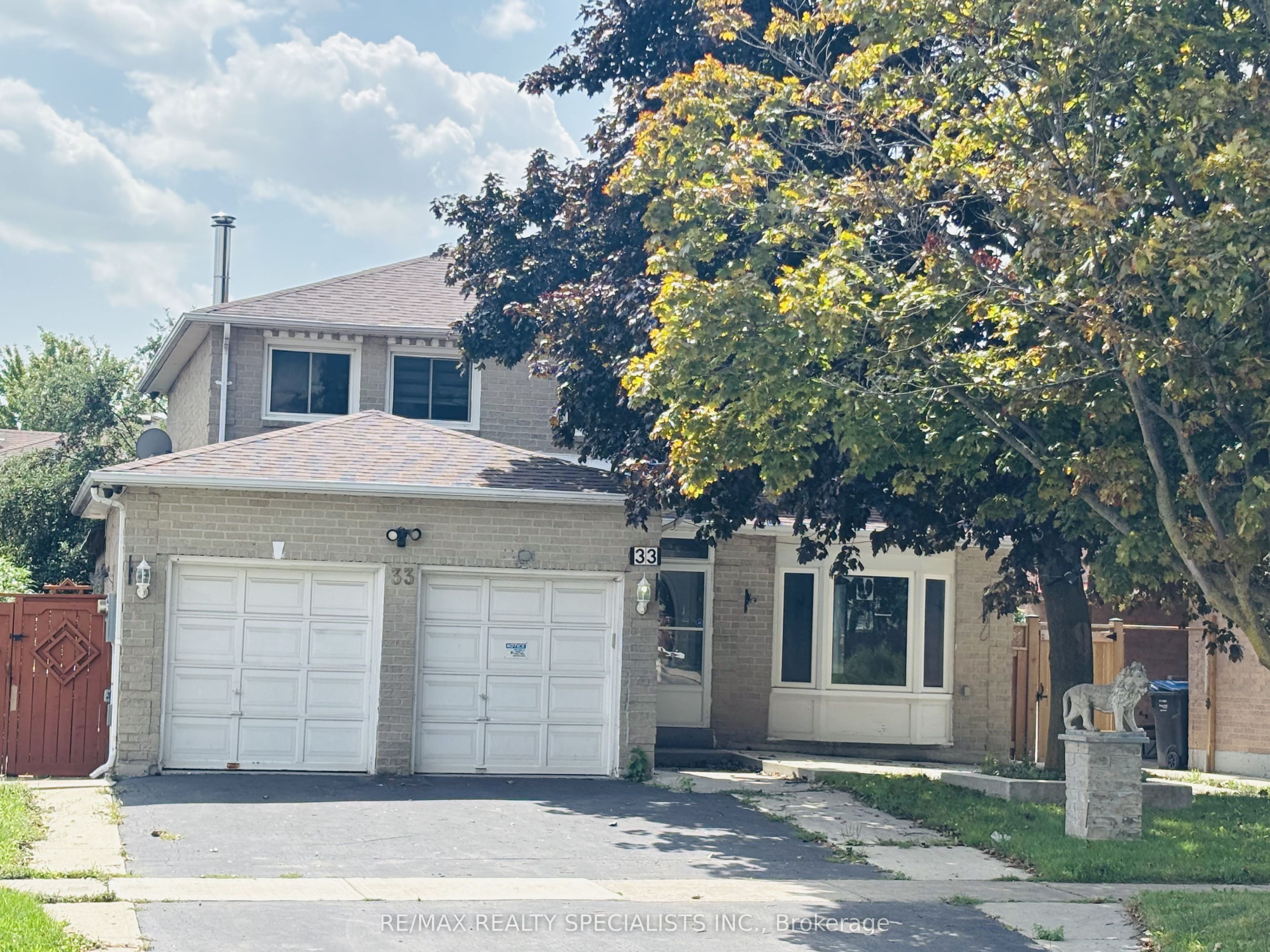 33 Cherrytree Drive, Brampton, ON L6Y 3L7 photo 3