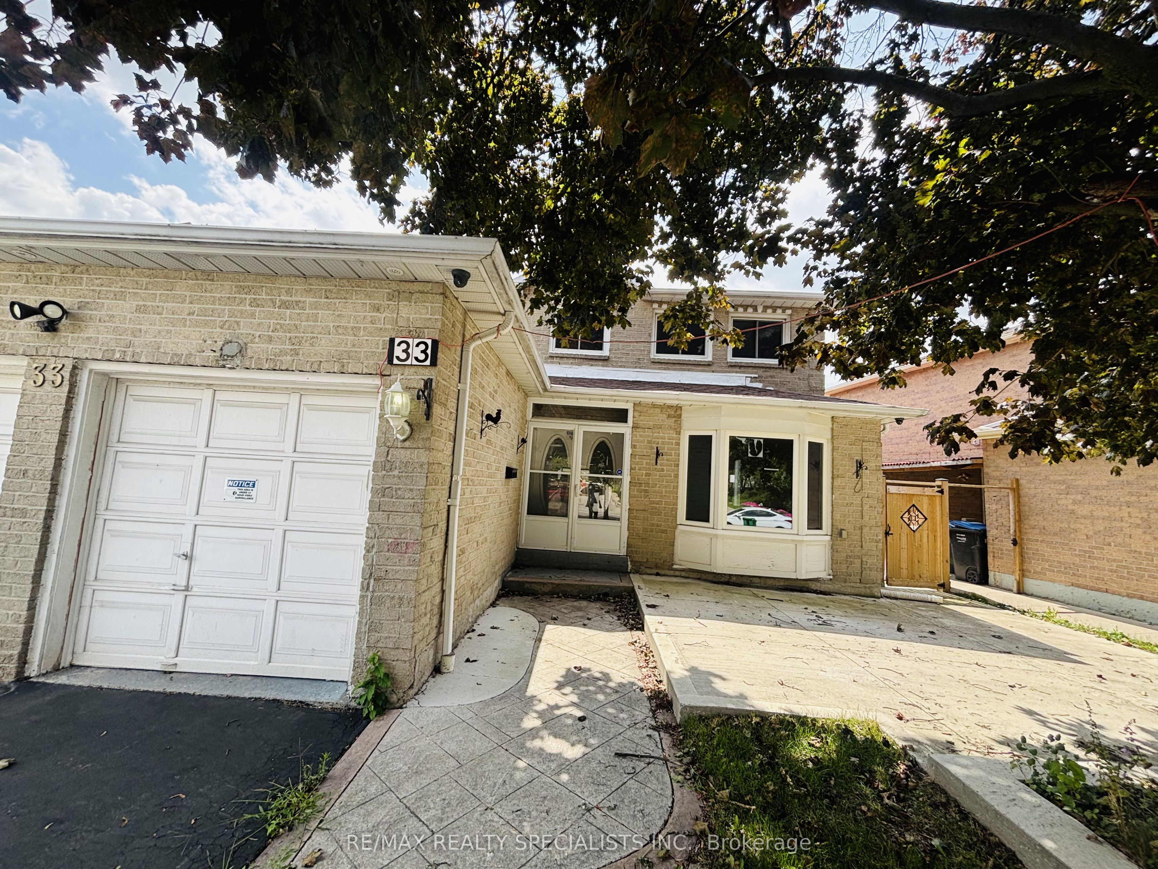33 Cherrytree Drive, Brampton, ON L6Y 3L7 photo 4
